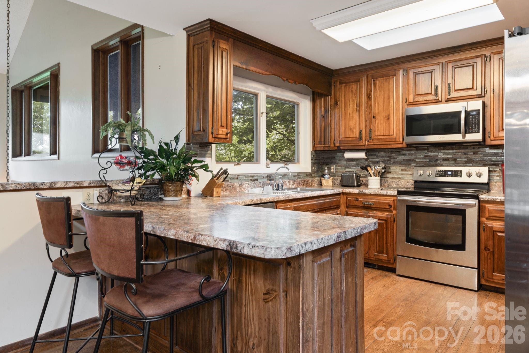 415 Reel Hollow Road — Marion