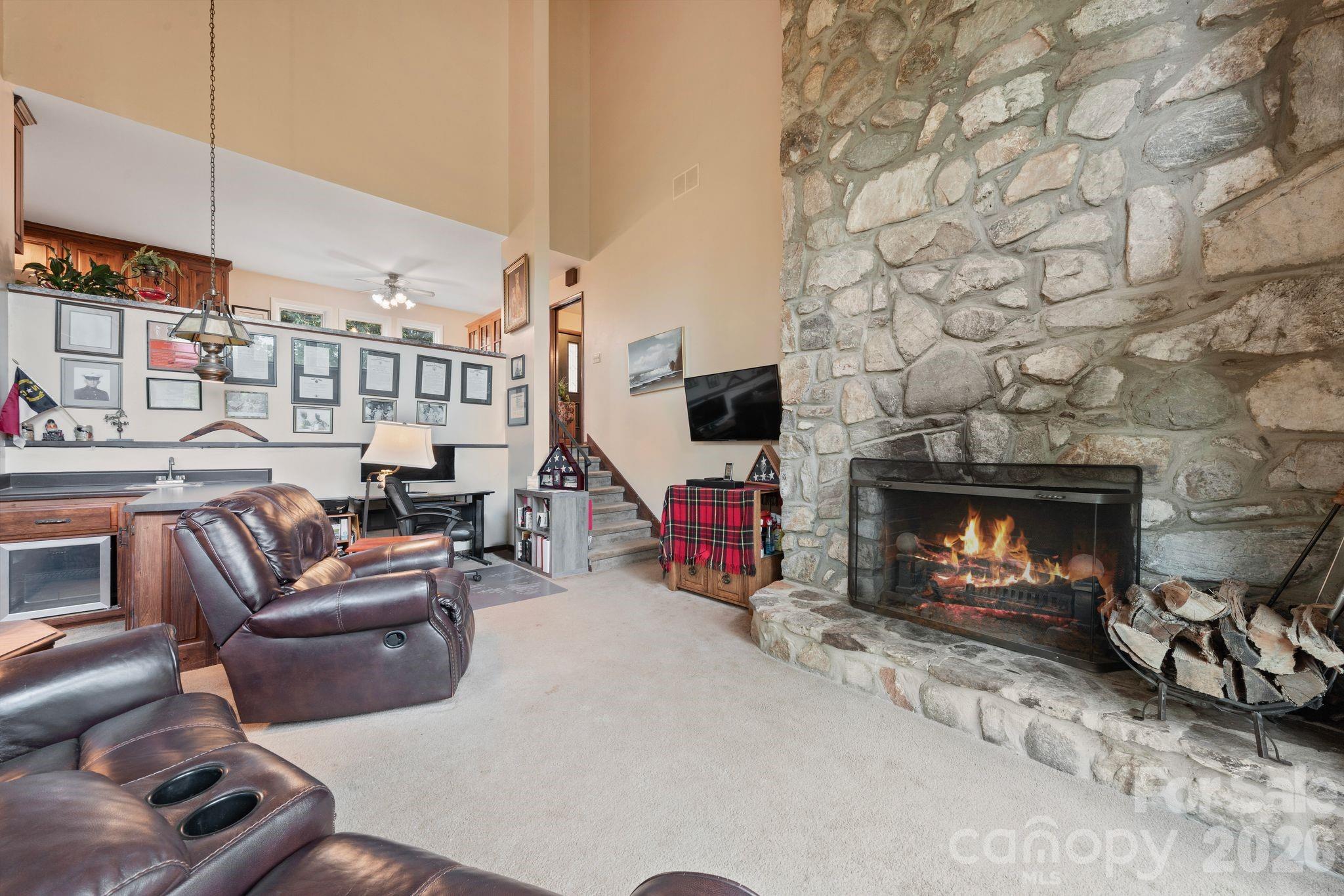 415 Reel Hollow Road — Marion