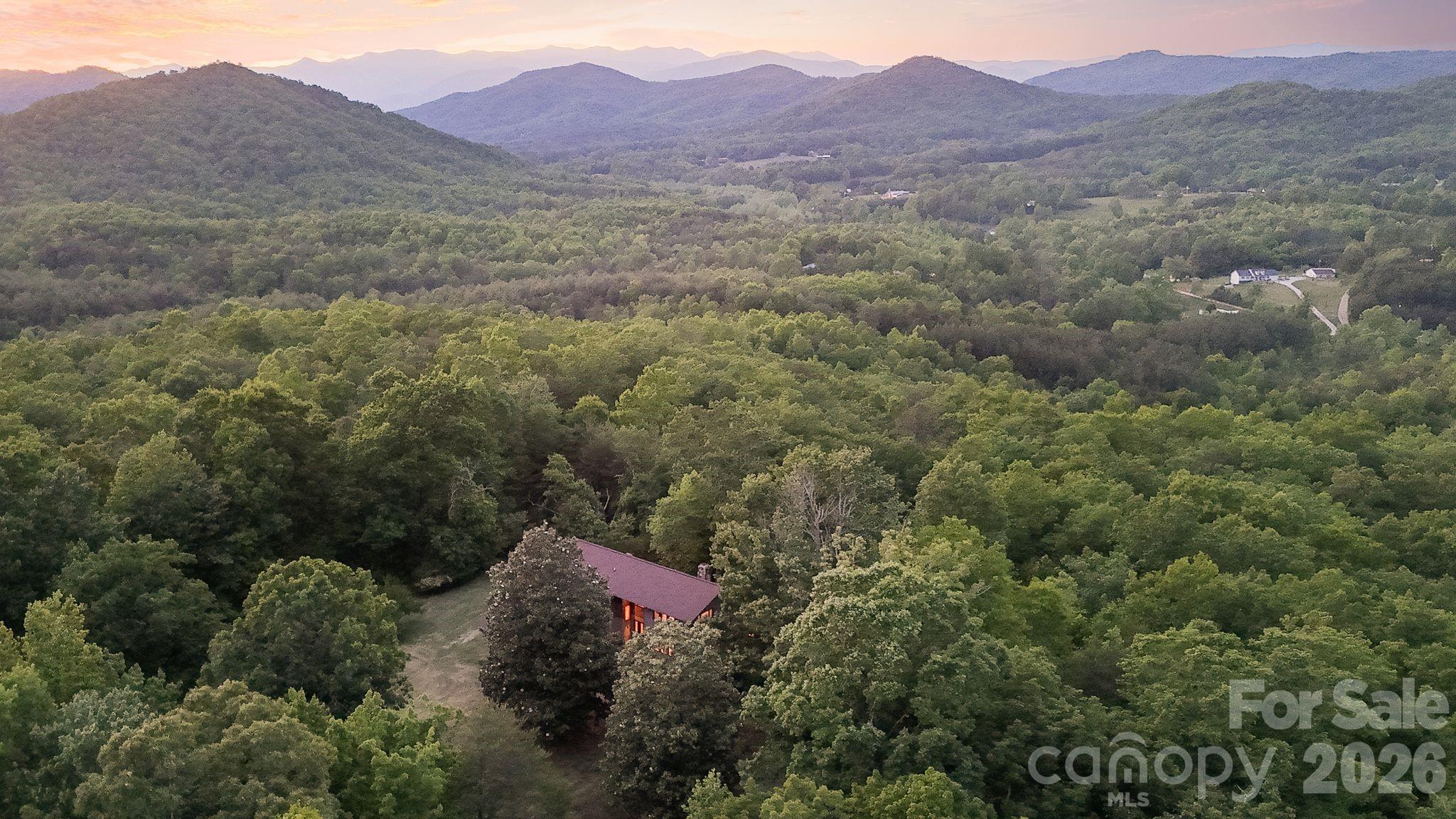 415 Reel Hollow Road — Marion