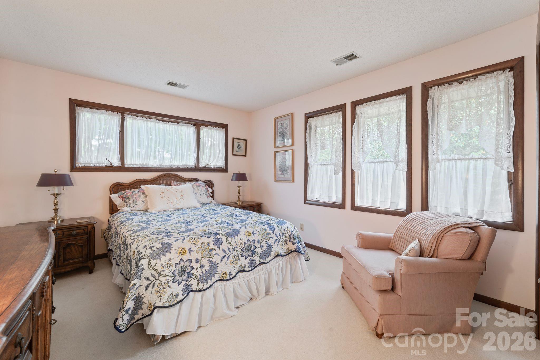 415 Reel Hollow Road — Marion