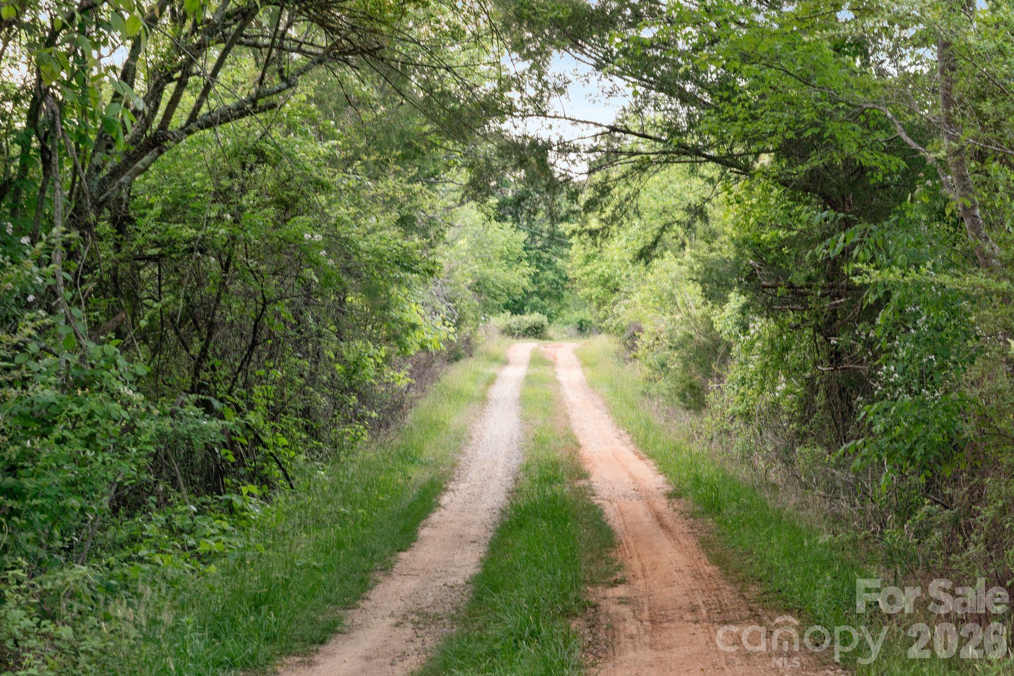 415 Reel Hollow Road — Marion