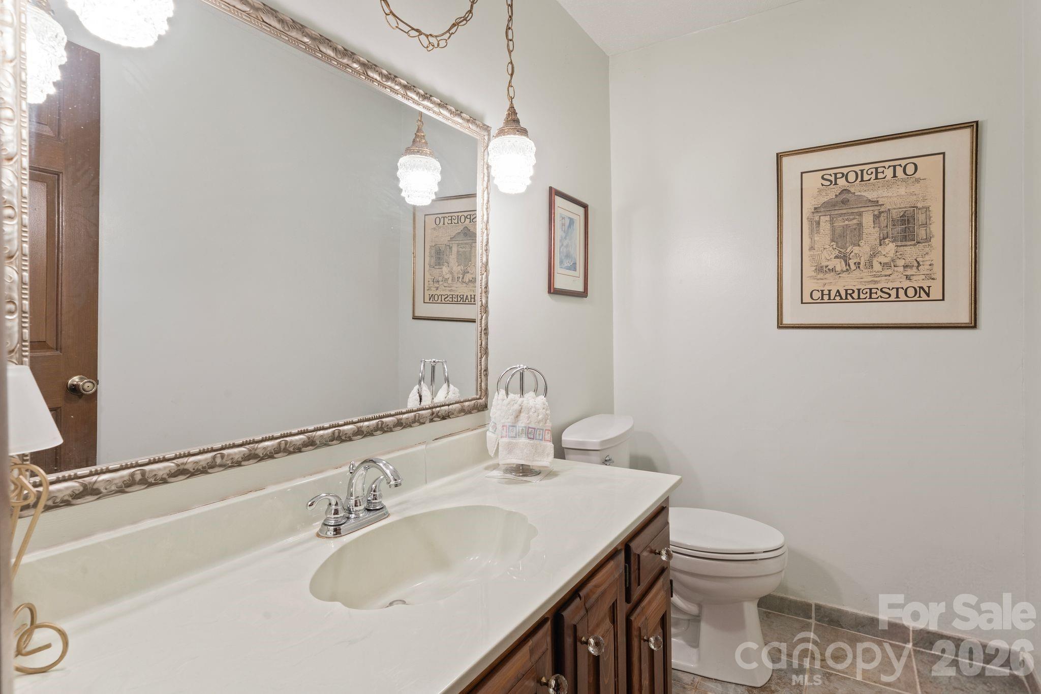 415 Reel Hollow Road — Marion