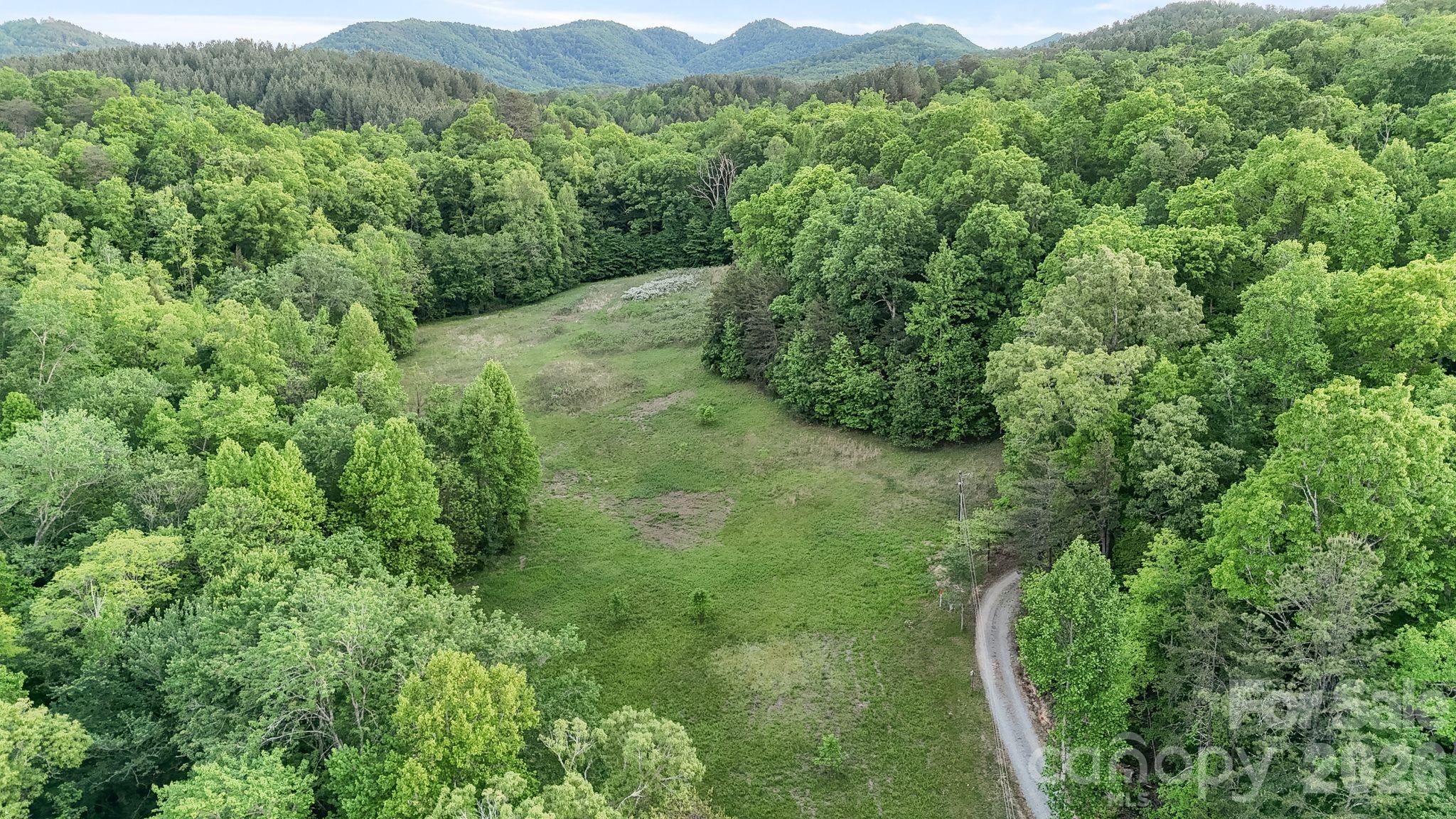 415 Reel Hollow Road — Marion