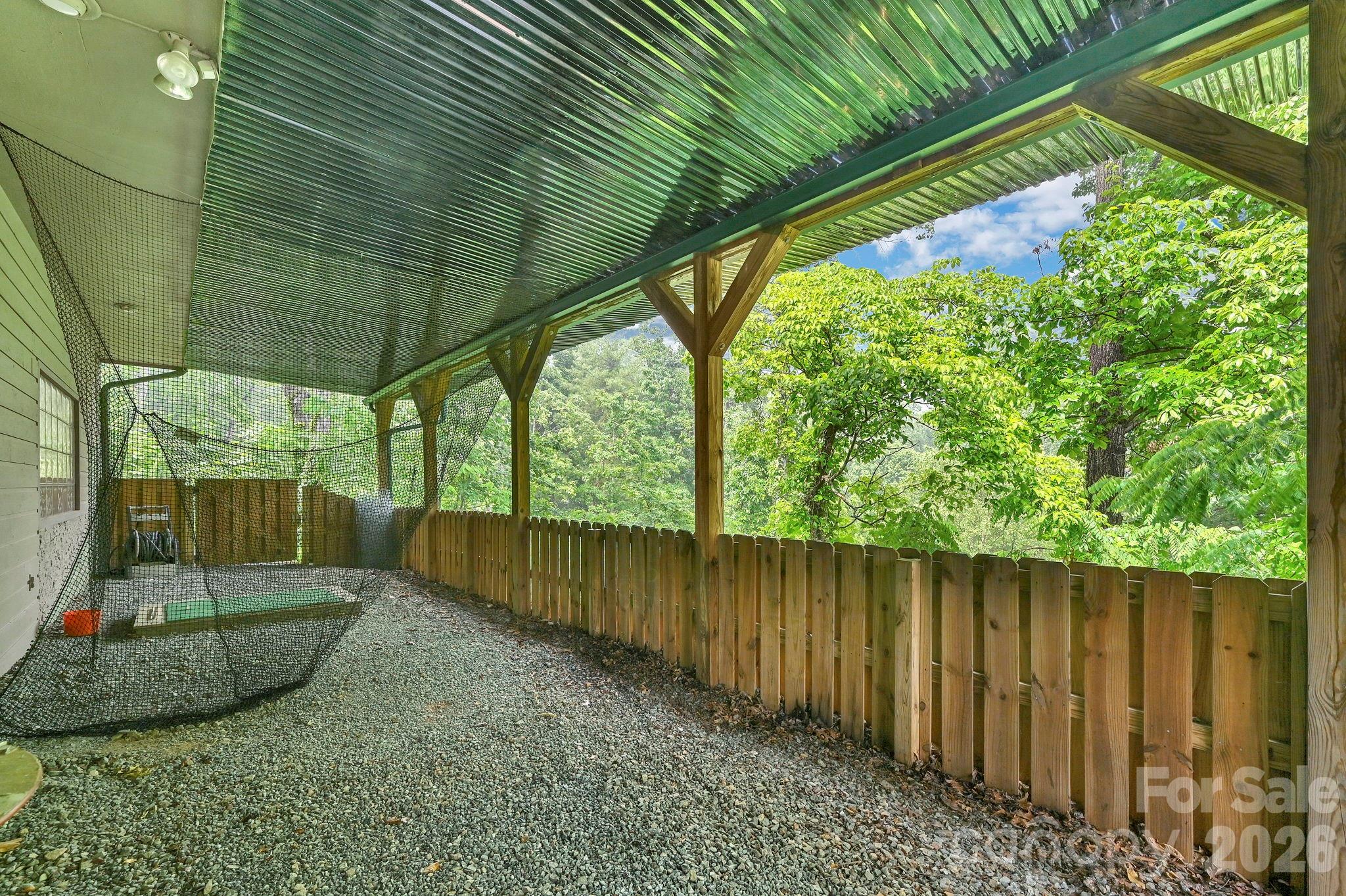 22 Robinhood Road — Asheville