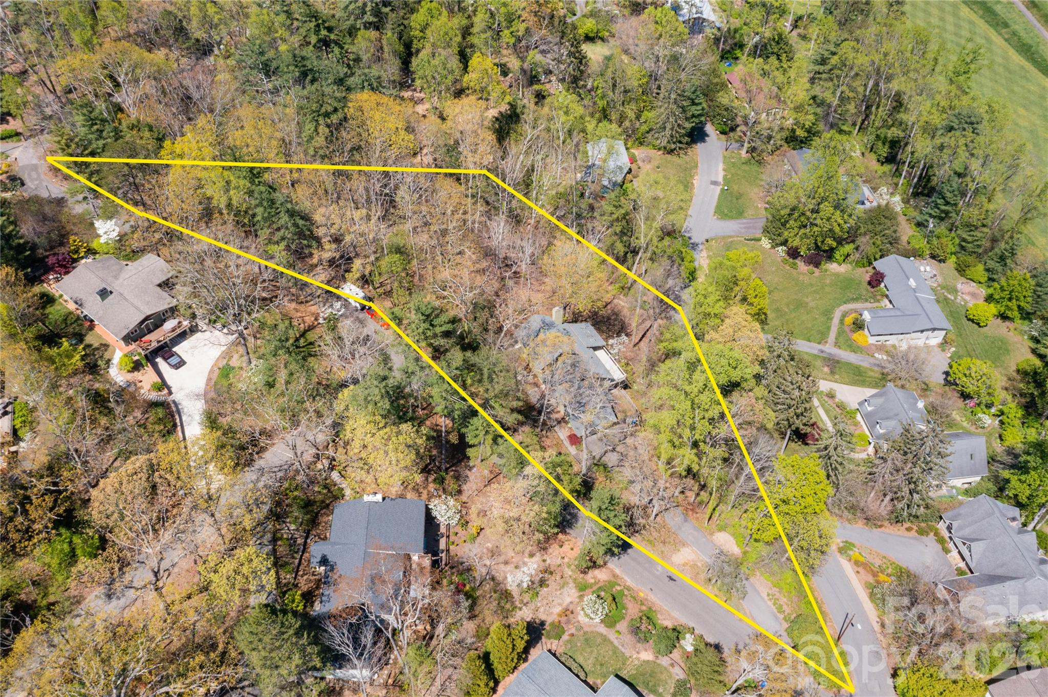 22 Robinhood Road — Asheville
