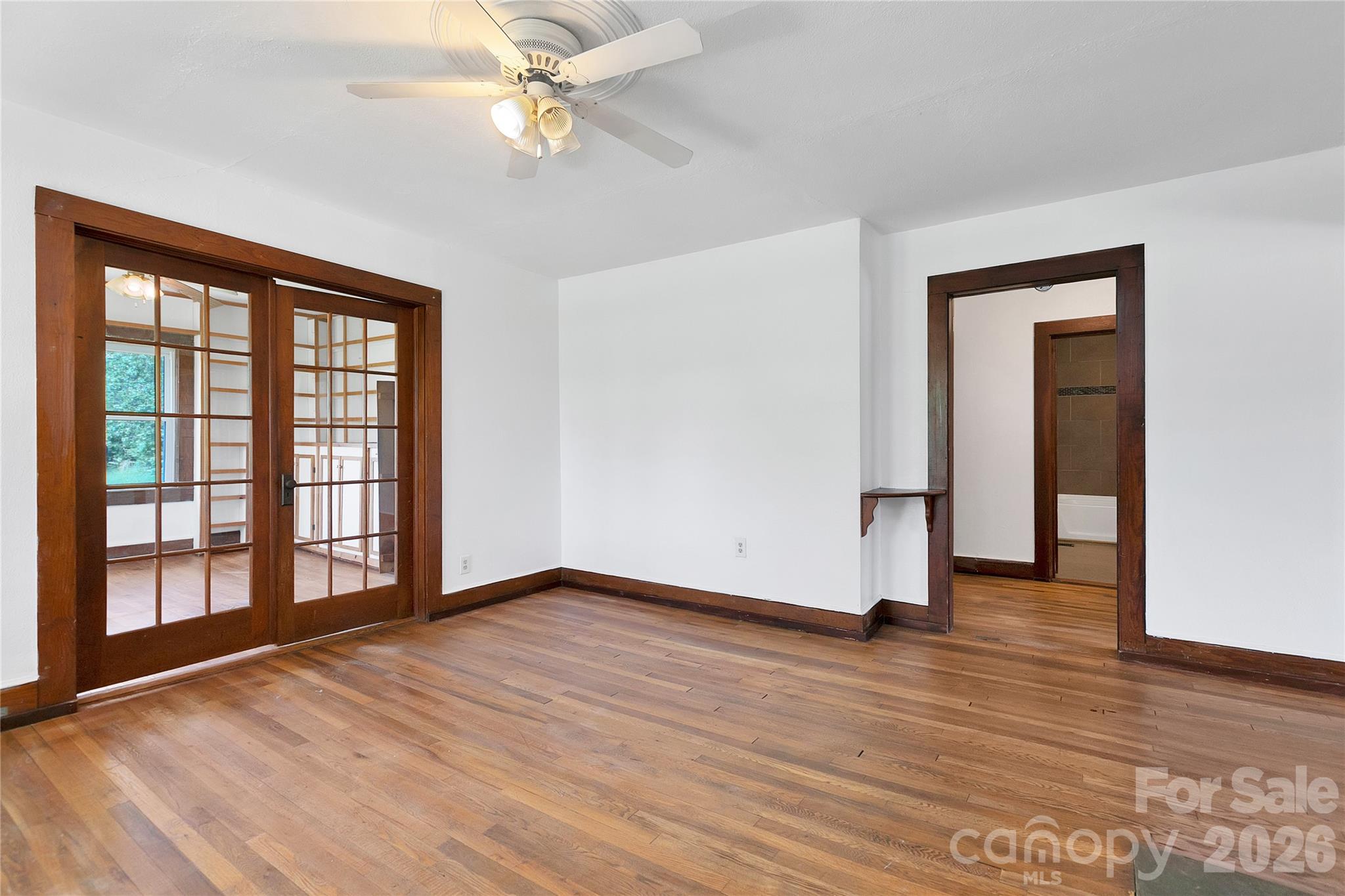 587 Old Hendersonville Highway — Brevard