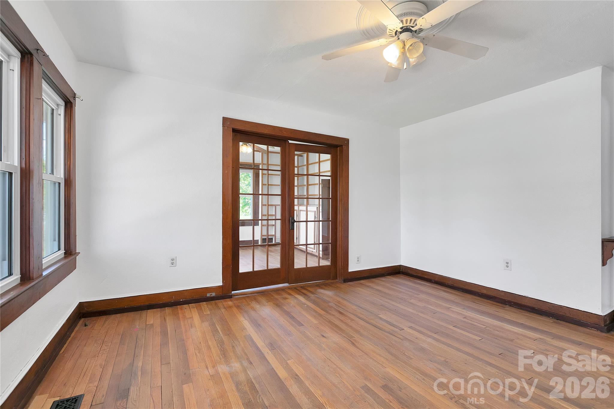 587 Old Hendersonville Highway — Brevard