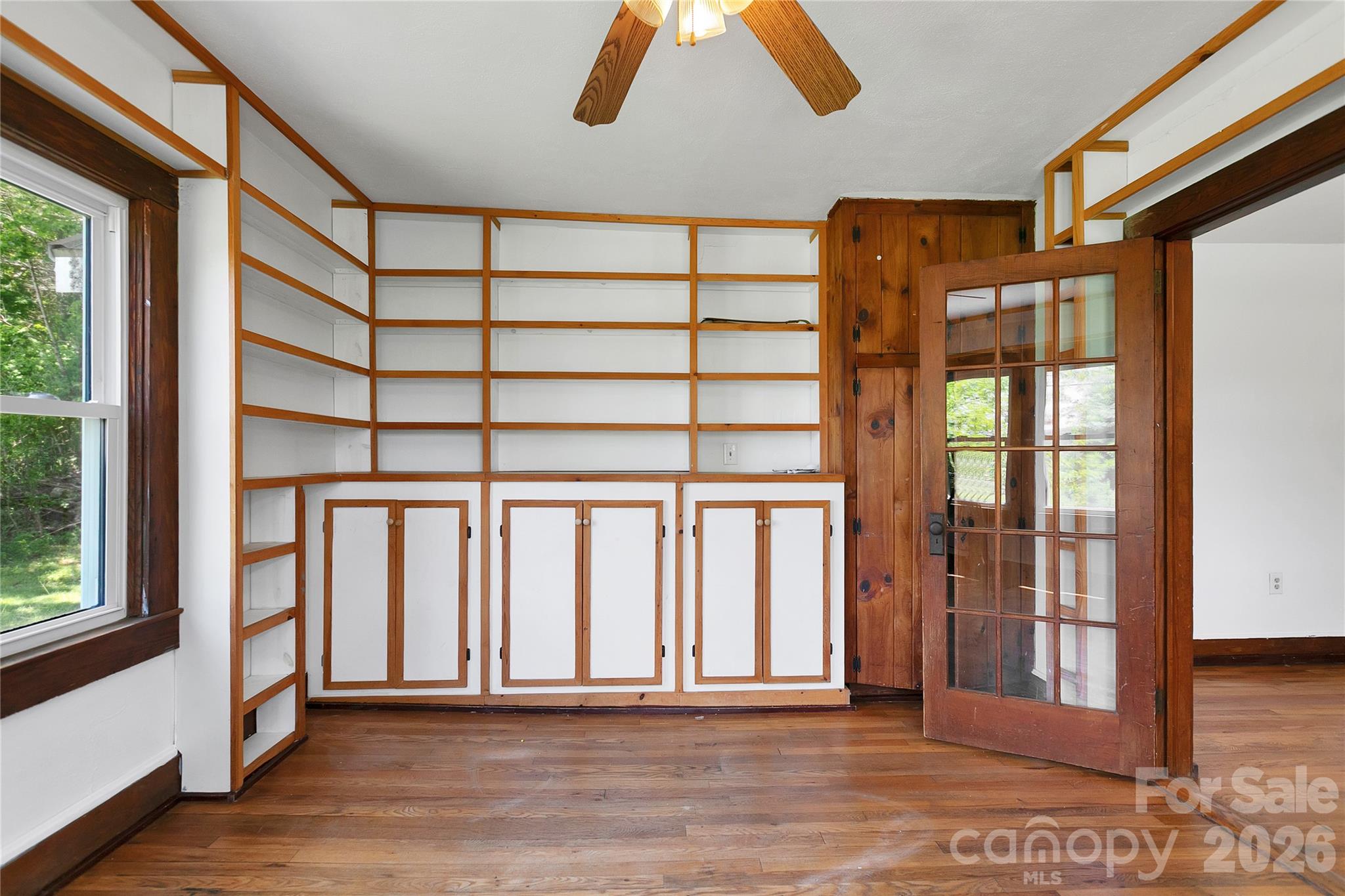 587 Old Hendersonville Highway — Brevard
