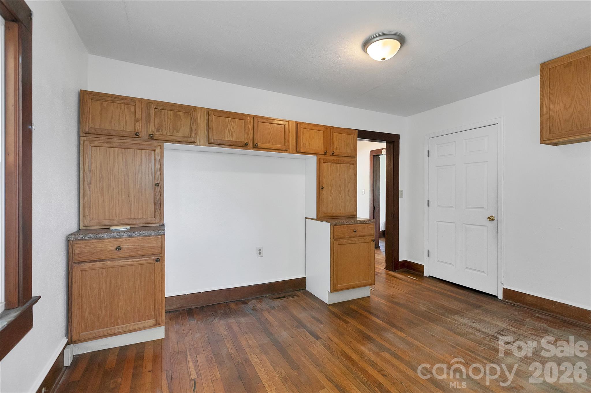 587 Old Hendersonville Highway — Brevard