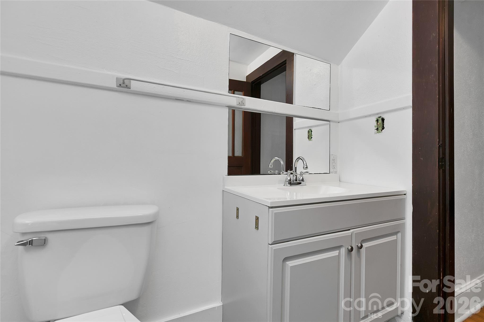587 Old Hendersonville Highway — Brevard