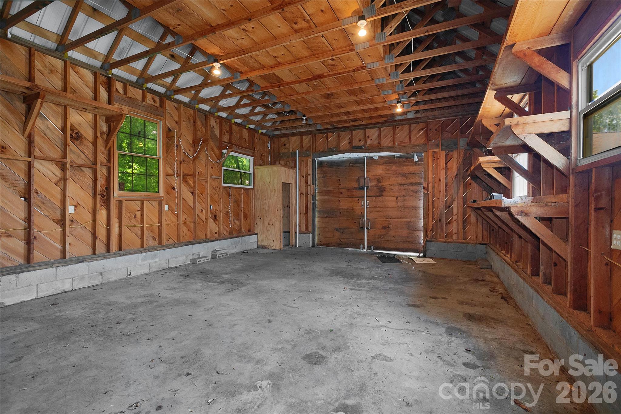 587 Old Hendersonville Highway — Brevard