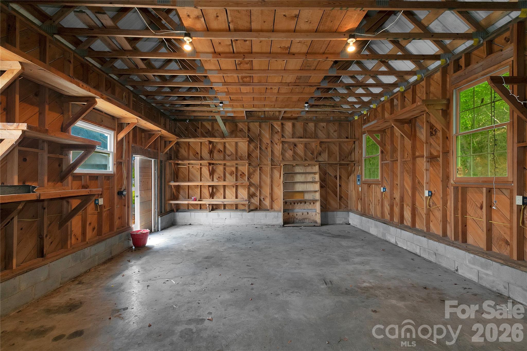 587 Old Hendersonville Highway — Brevard