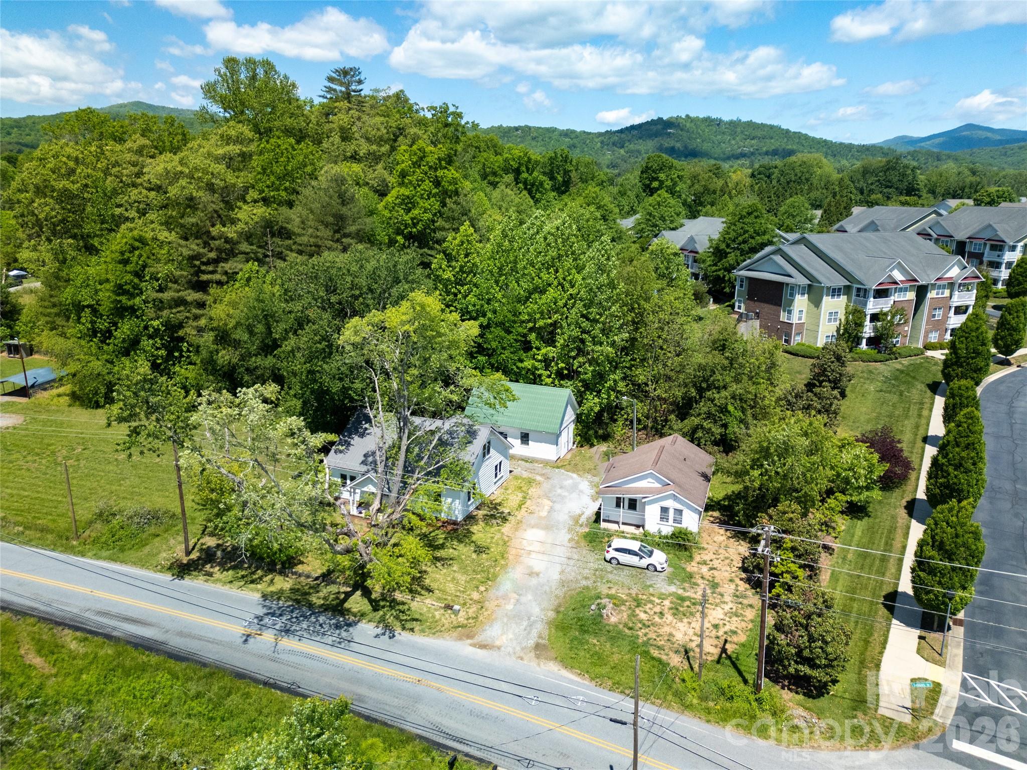587 Old Hendersonville Highway — Brevard