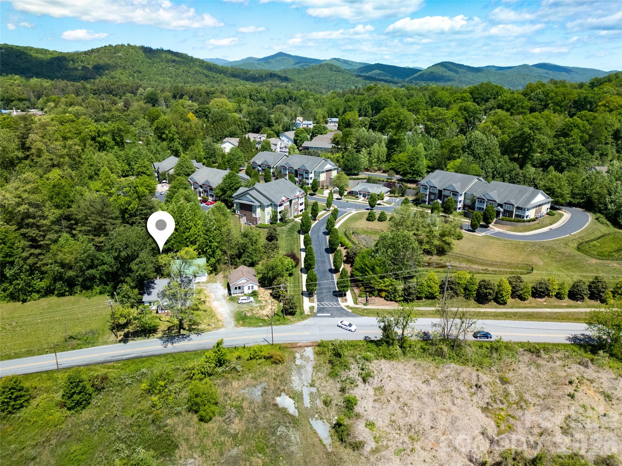 587 Old Hendersonville Highway — Brevard