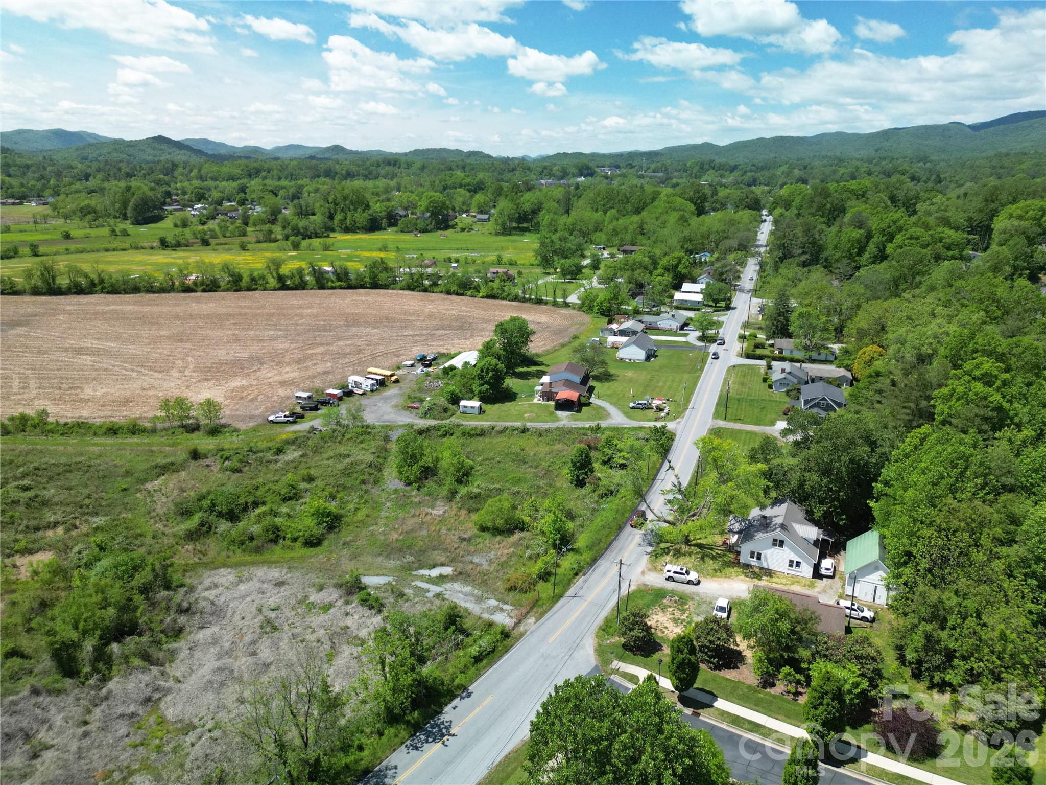 587 Old Hendersonville Highway — Brevard
