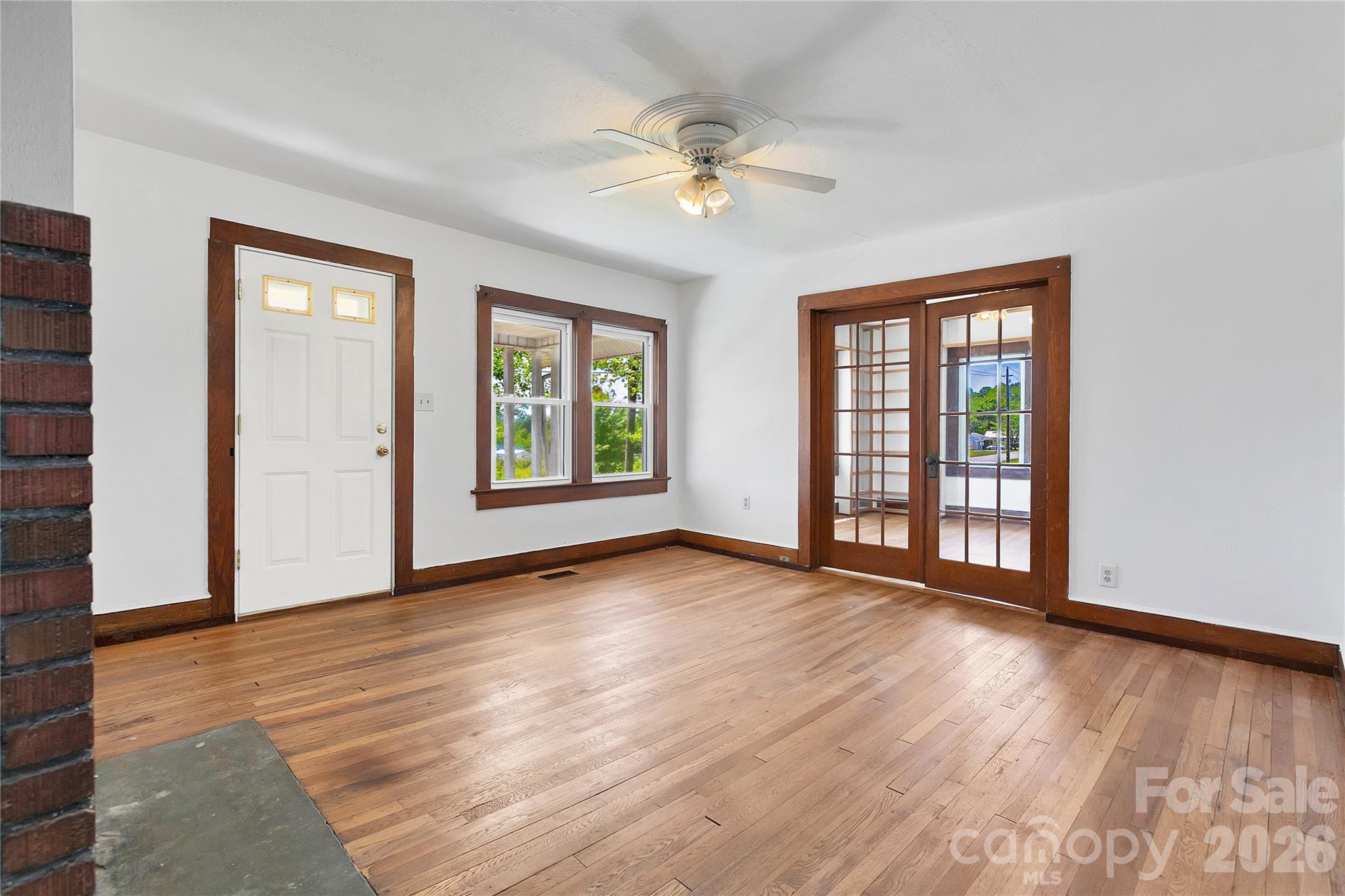 587 Old Hendersonville Highway — Brevard
