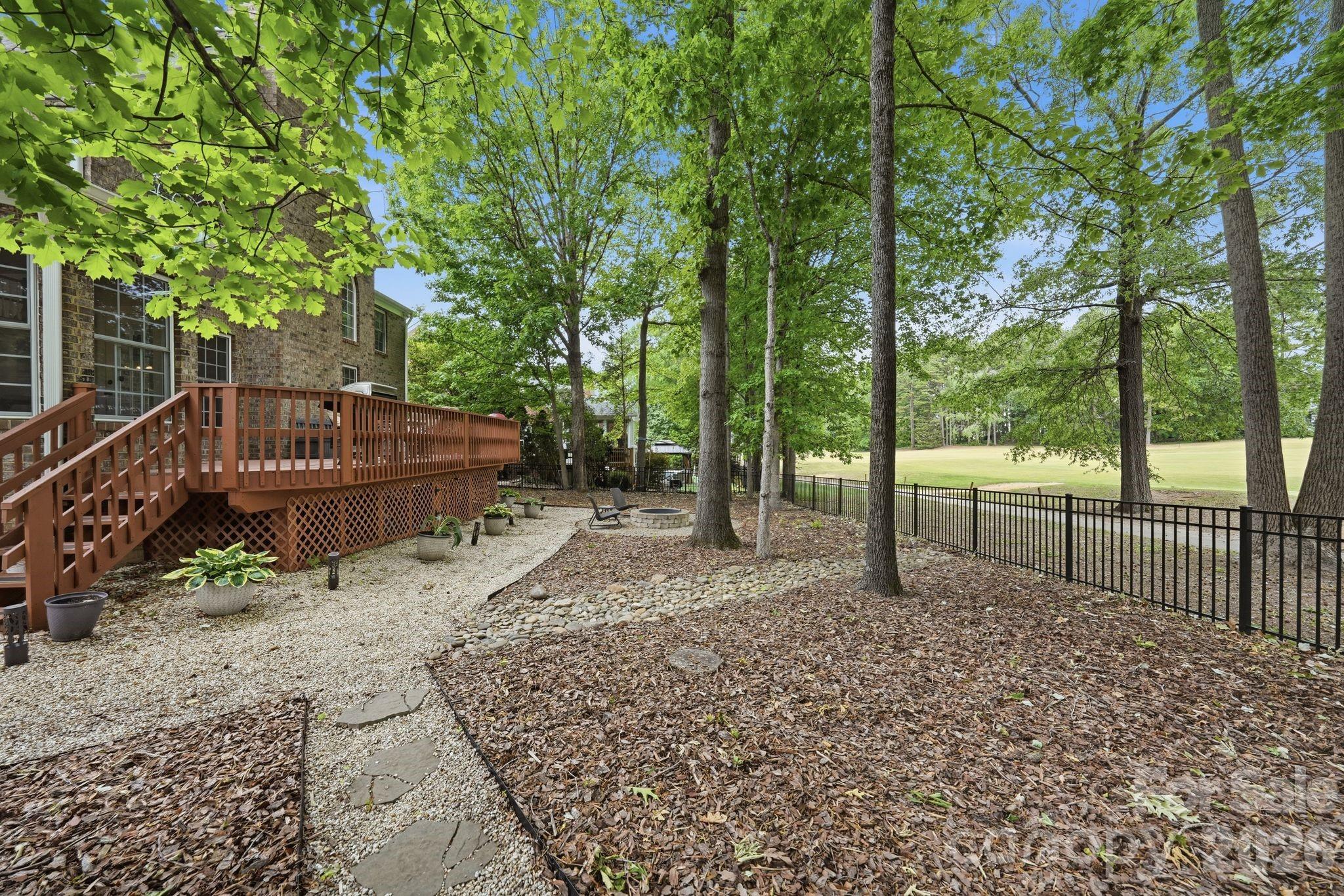 10508 Devonshire Drive — Huntersville