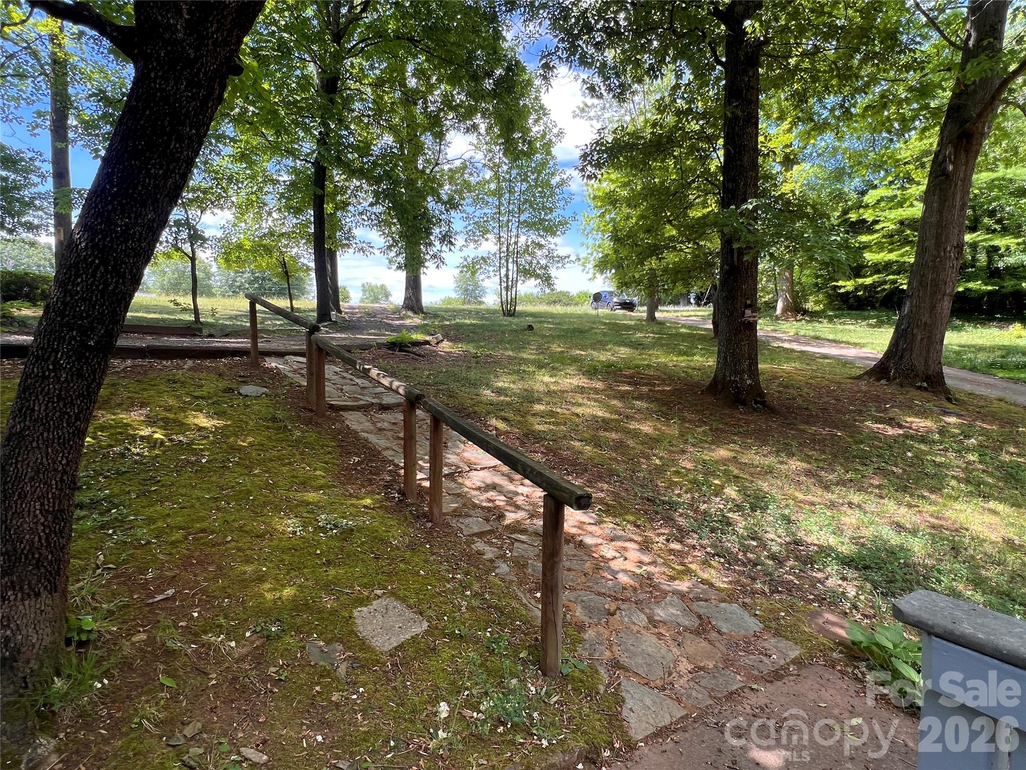 1426 Alf Hoover Road — Vale