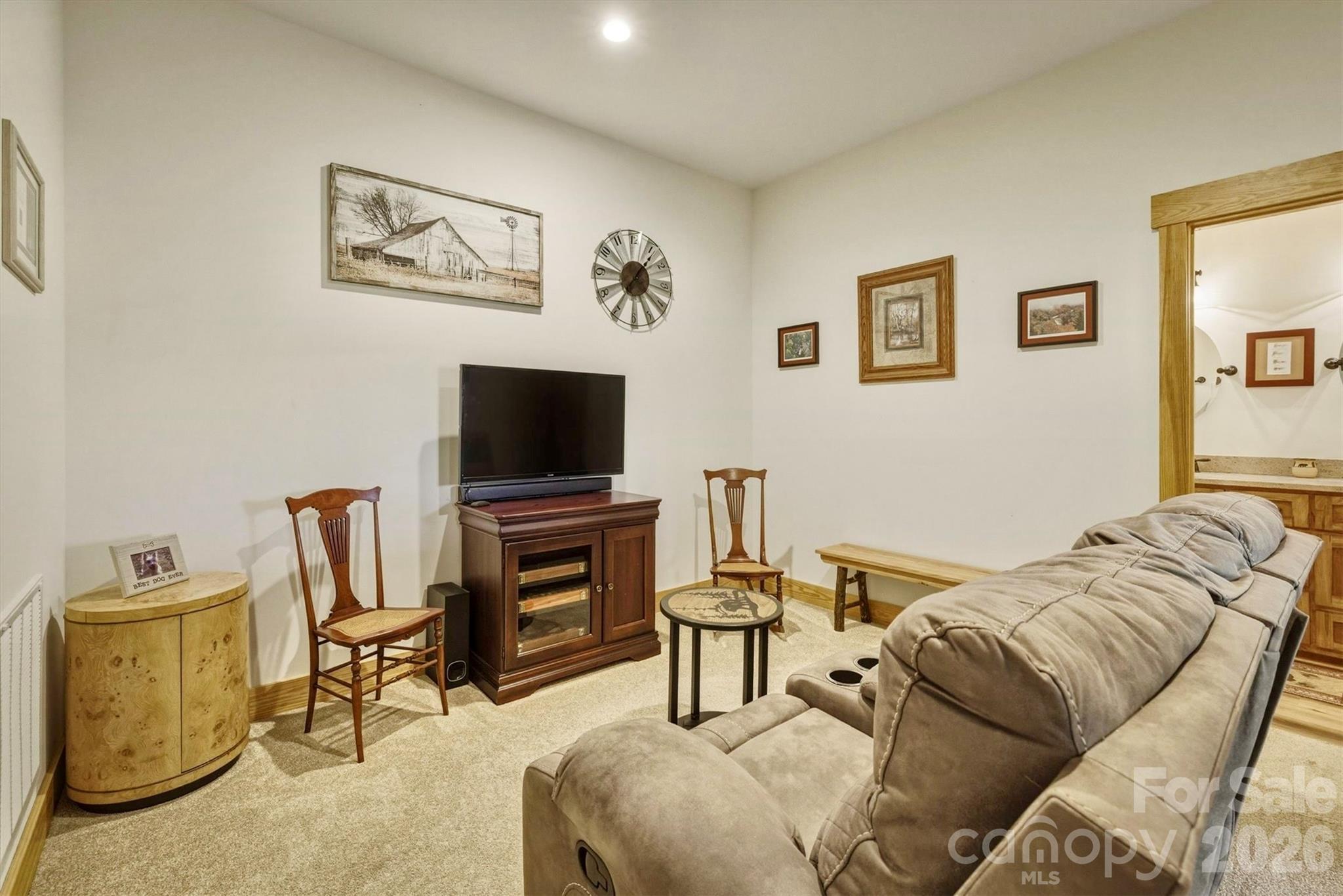 5564 Table View Lane — Lenoir