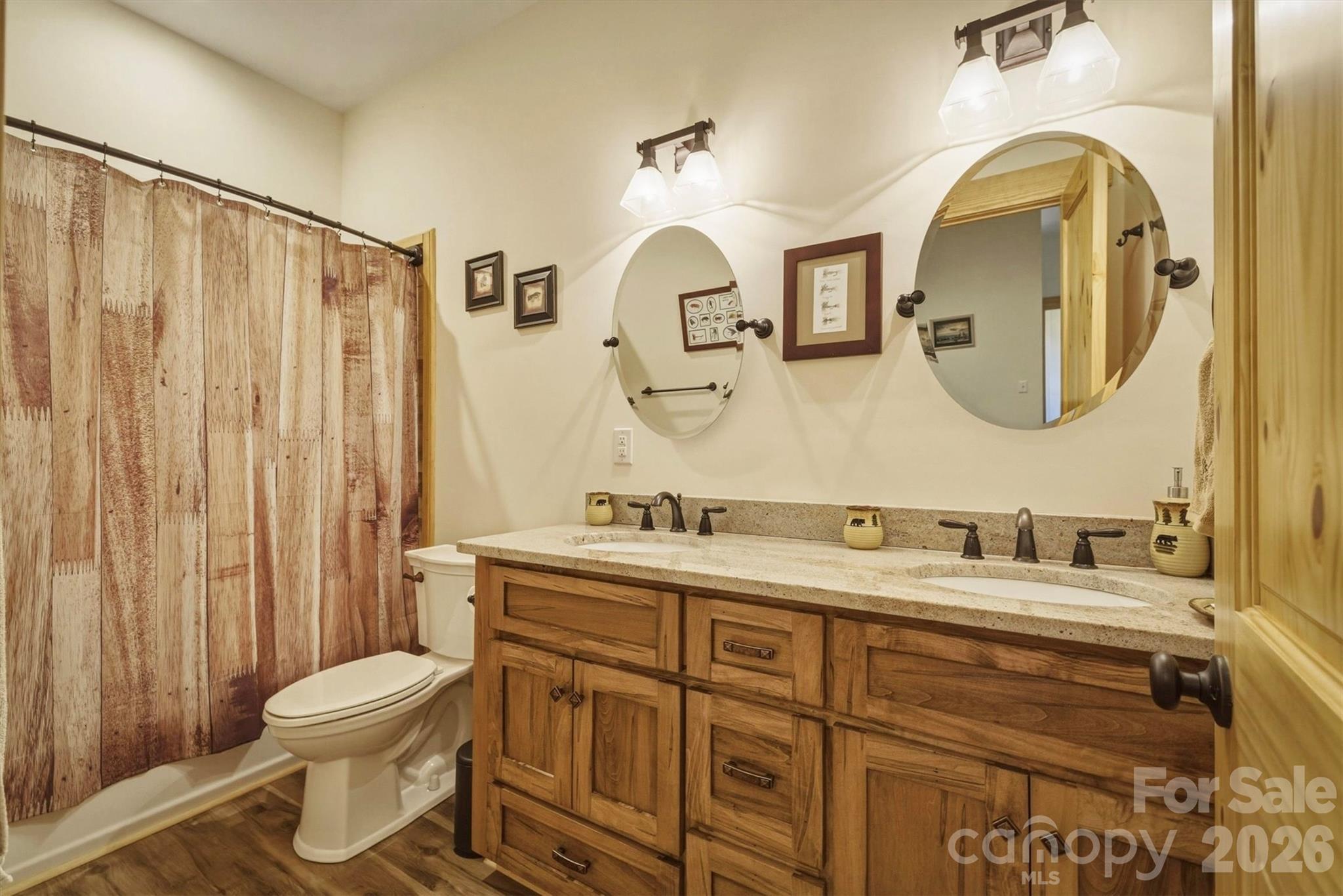 5564 Table View Lane — Lenoir