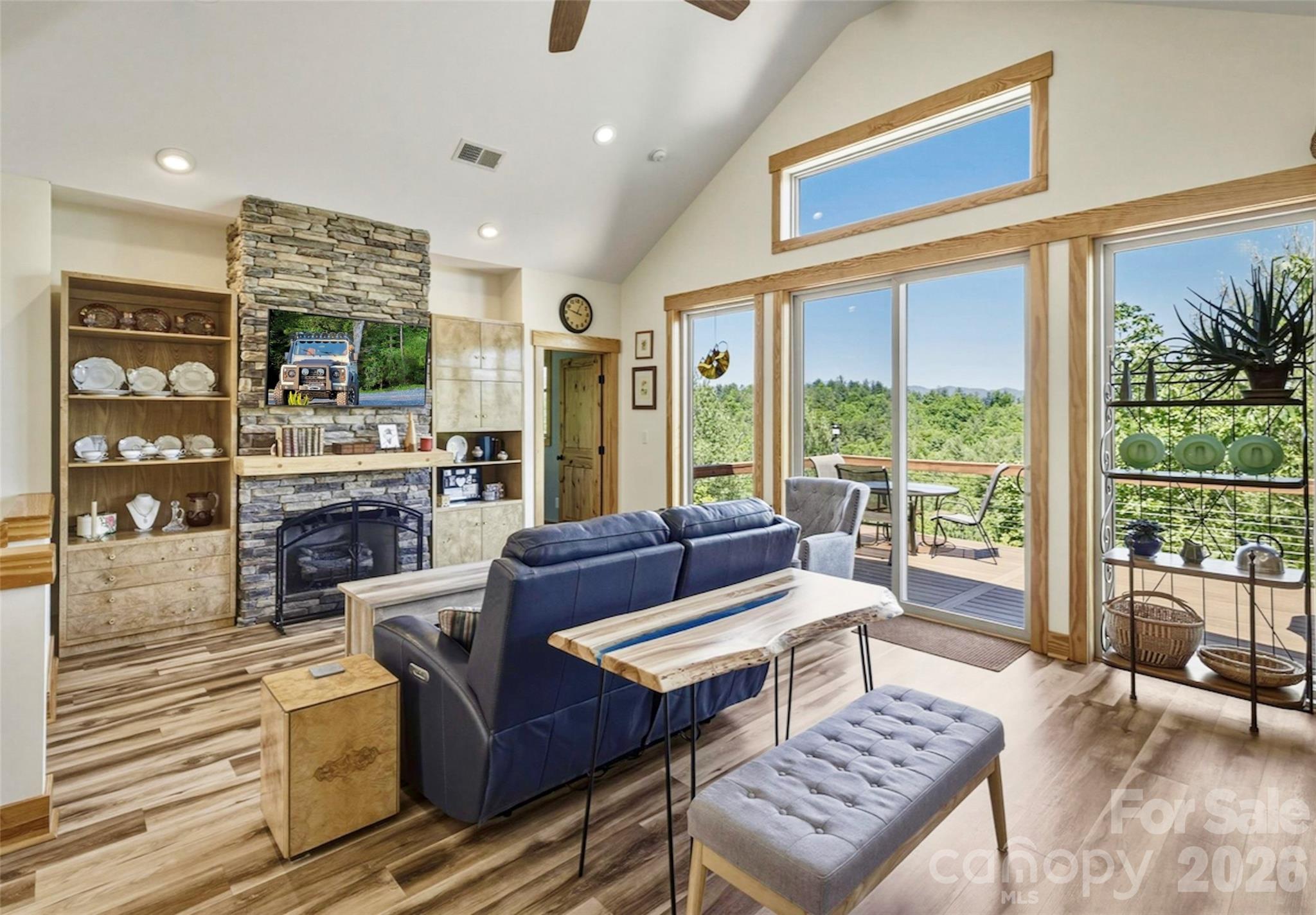 5564 Table View Lane — Lenoir