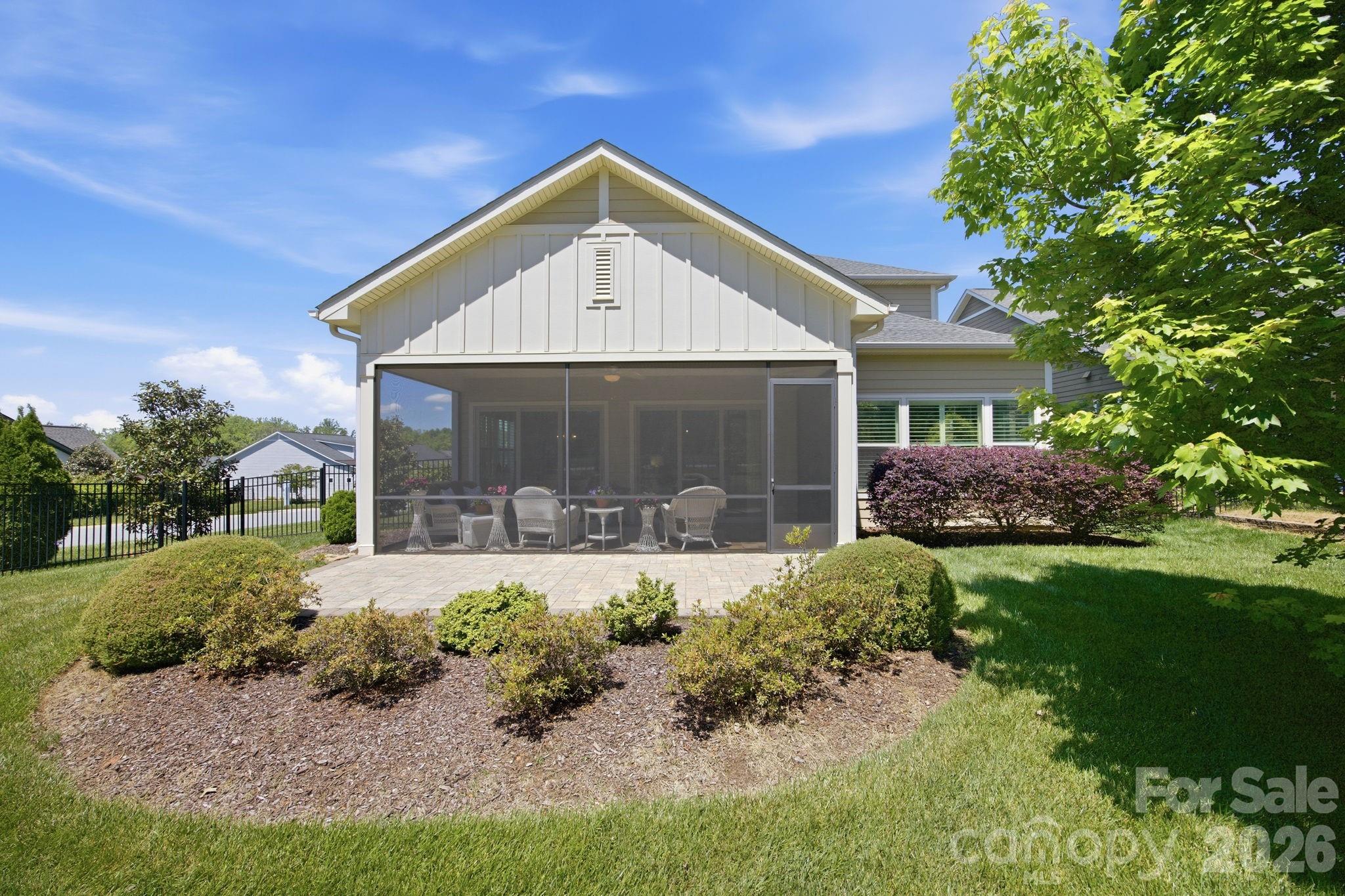 261 Stone Mountain Way — Denver