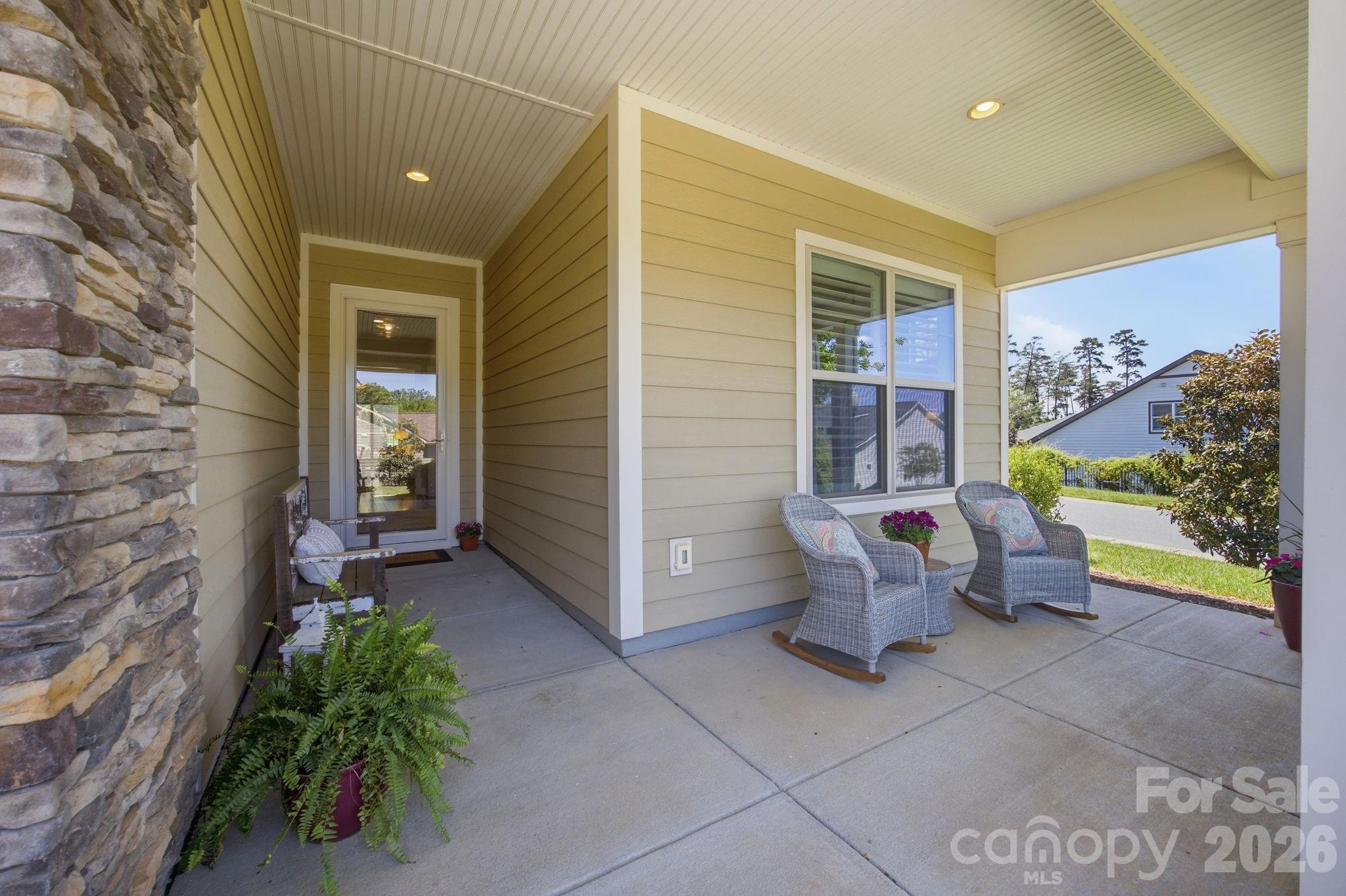 261 Stone Mountain Way — Denver