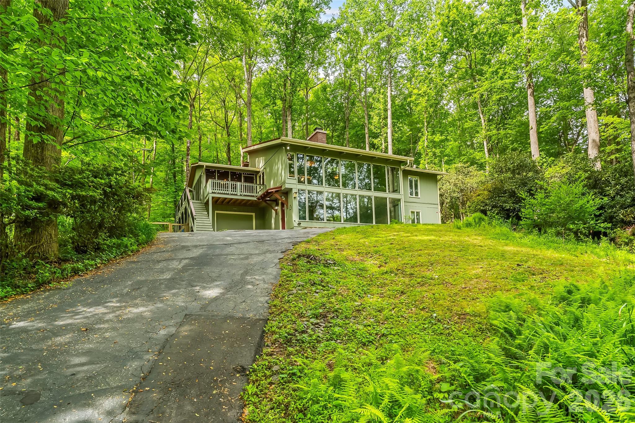 7820 Greenville Highway — Brevard