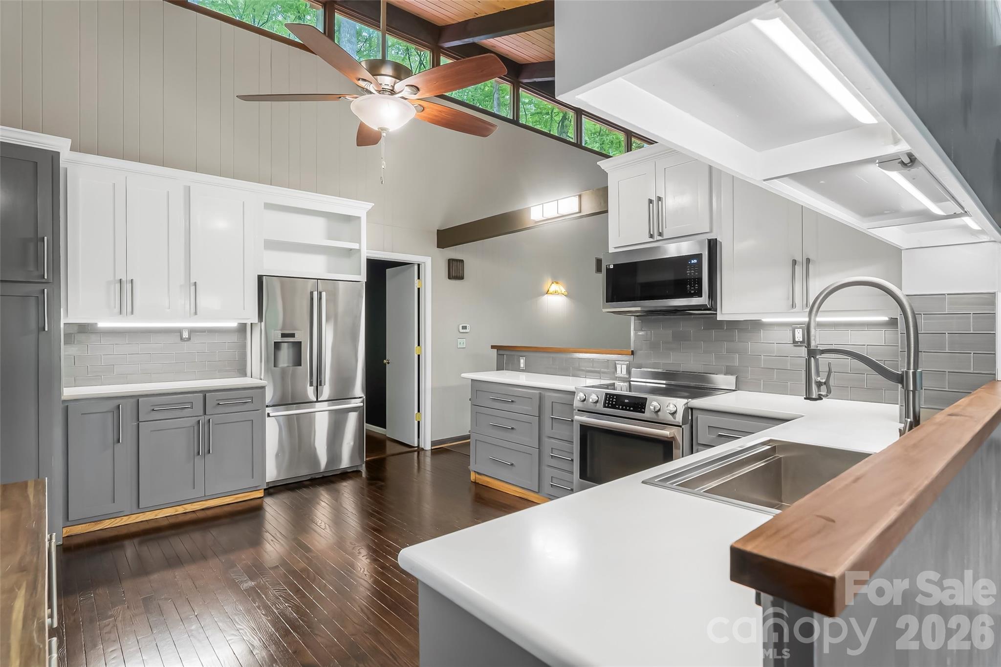 7820 Greenville Highway — Brevard
