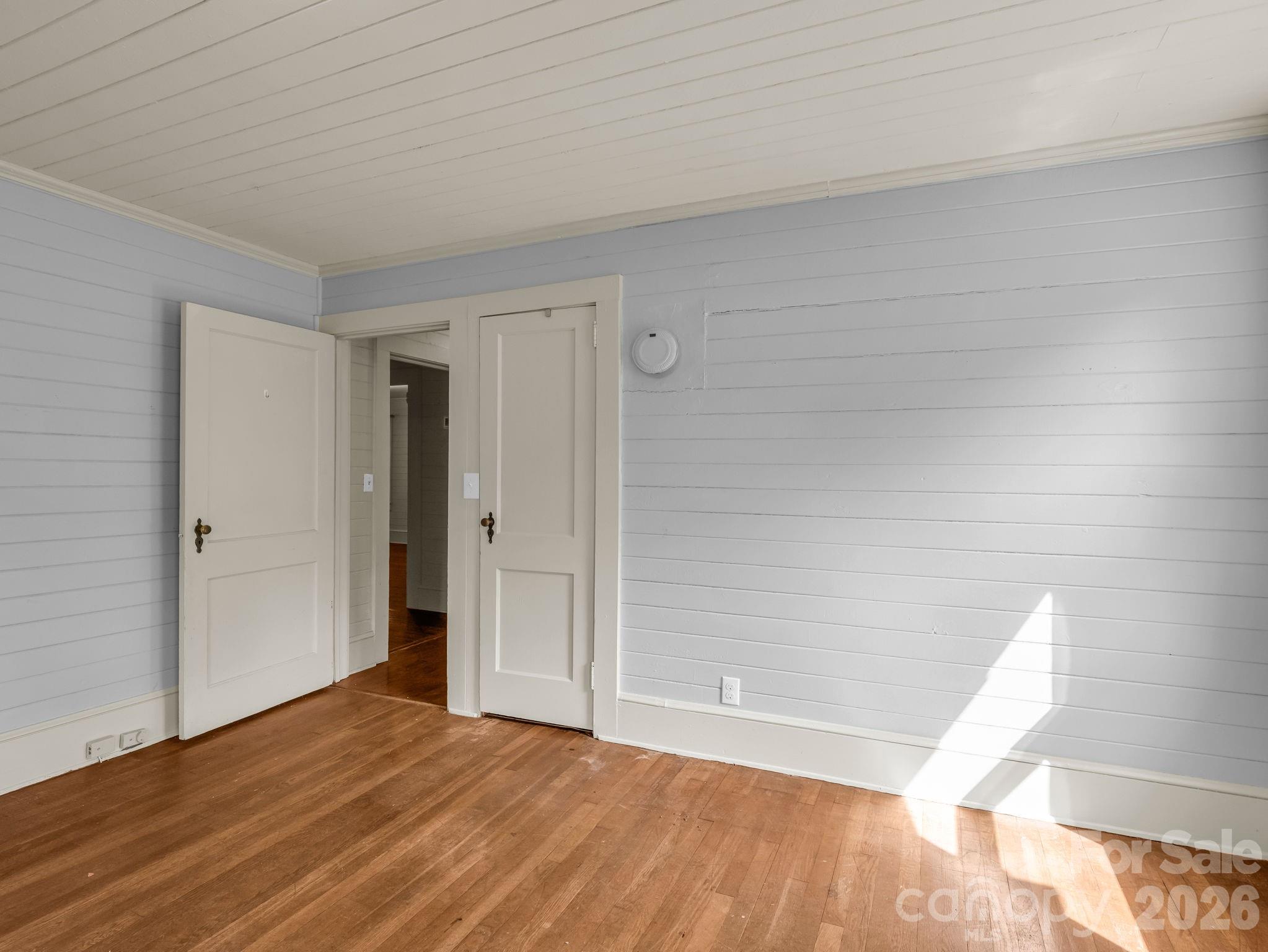 271 Old Ballpark Road — Forest City
