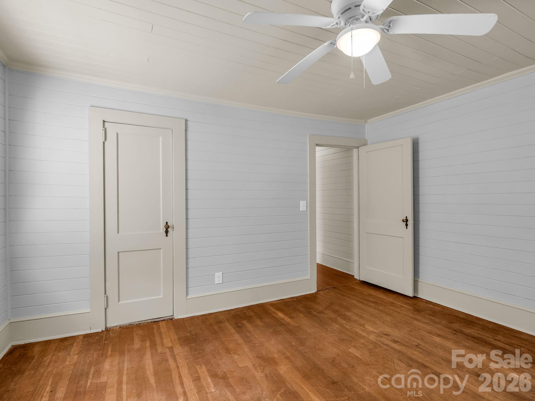 271 Old Ballpark Road — Forest City