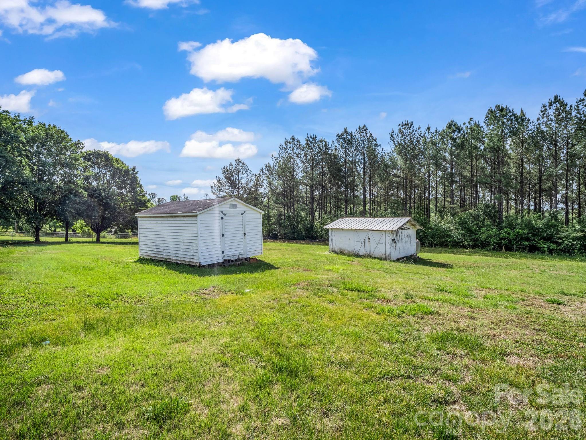 271 Old Ballpark Road — Forest City