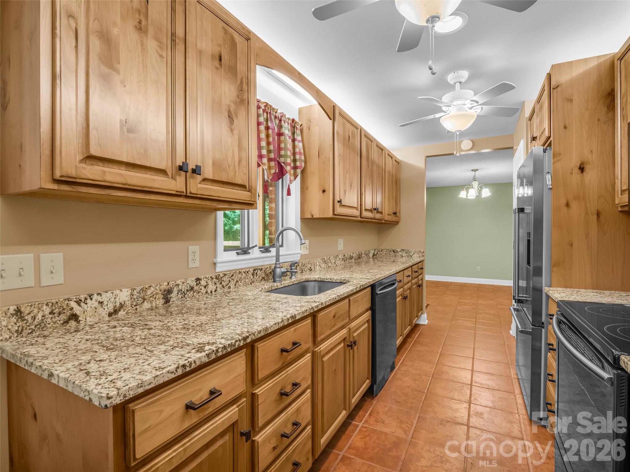 156 Deer Run — Hendersonville