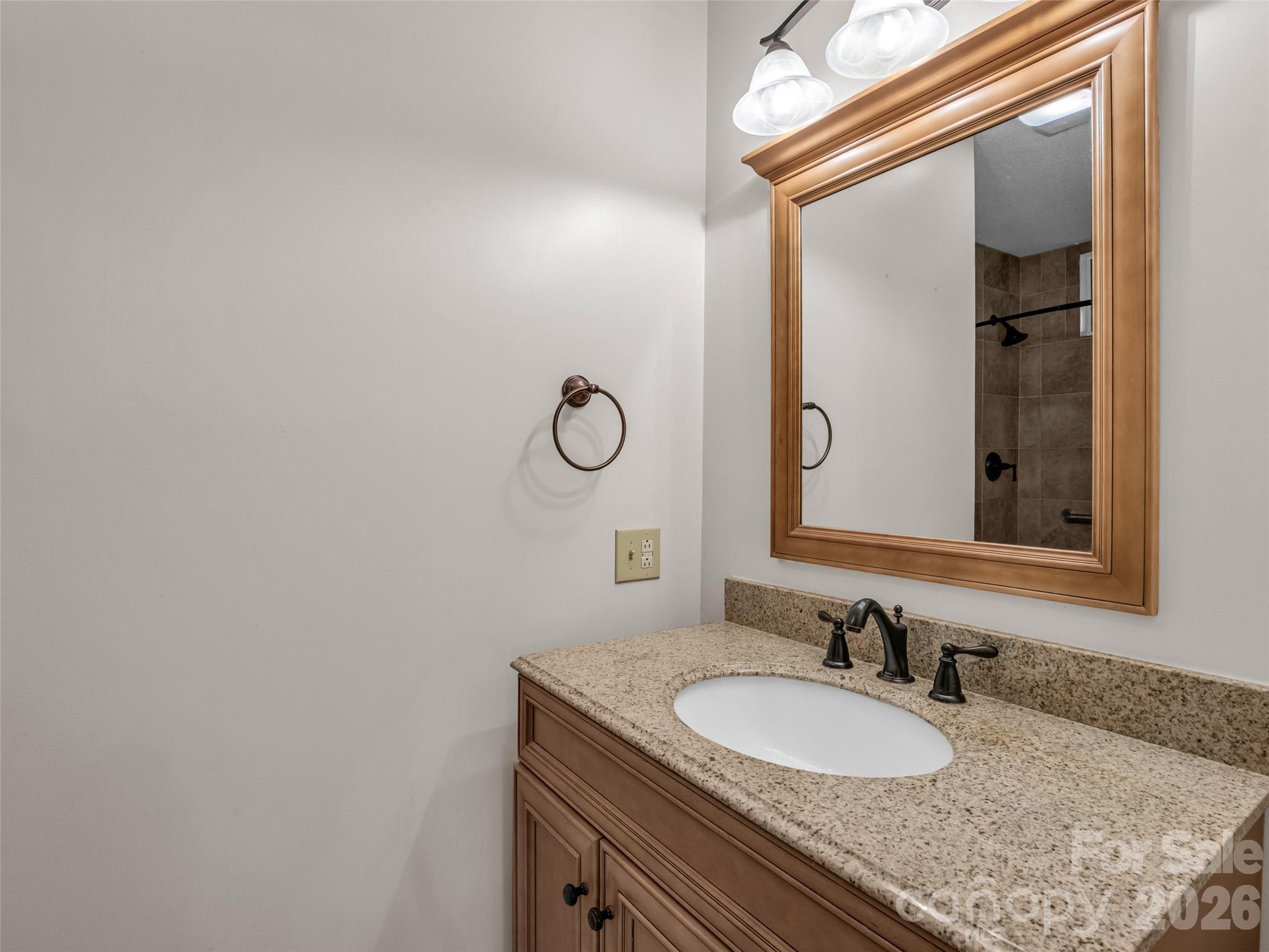 156 Deer Run — Hendersonville