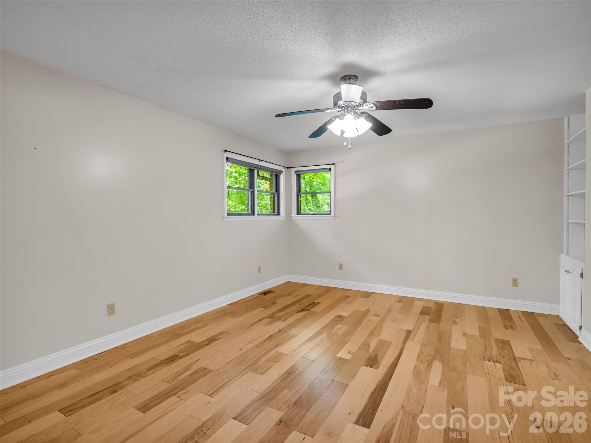 156 Deer Run — Hendersonville