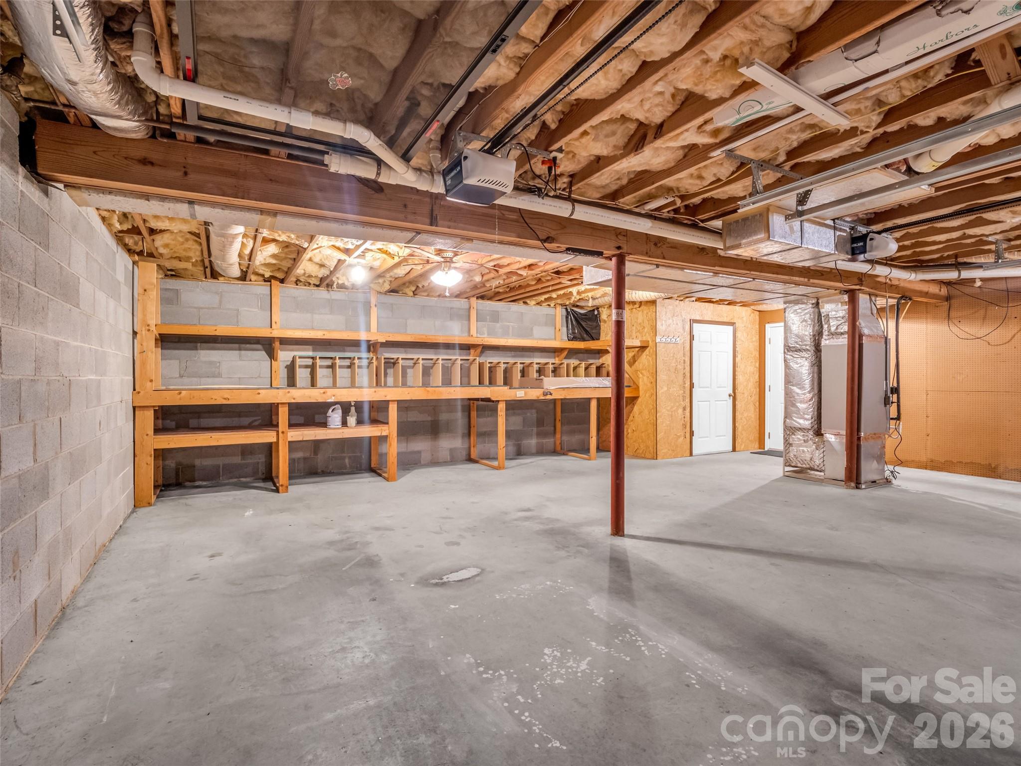 156 Deer Run — Hendersonville
