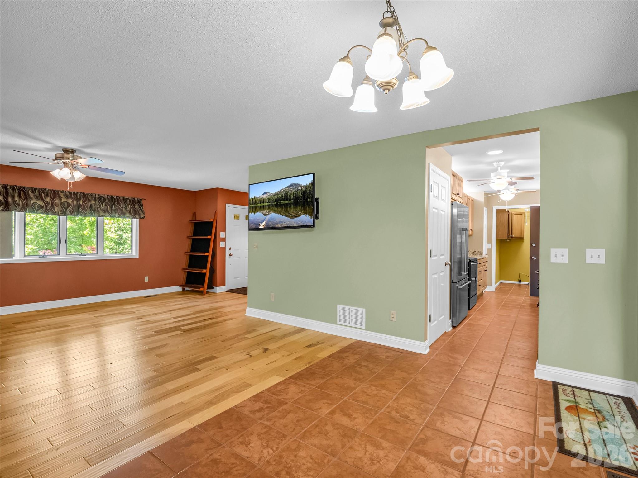 156 Deer Run — Hendersonville