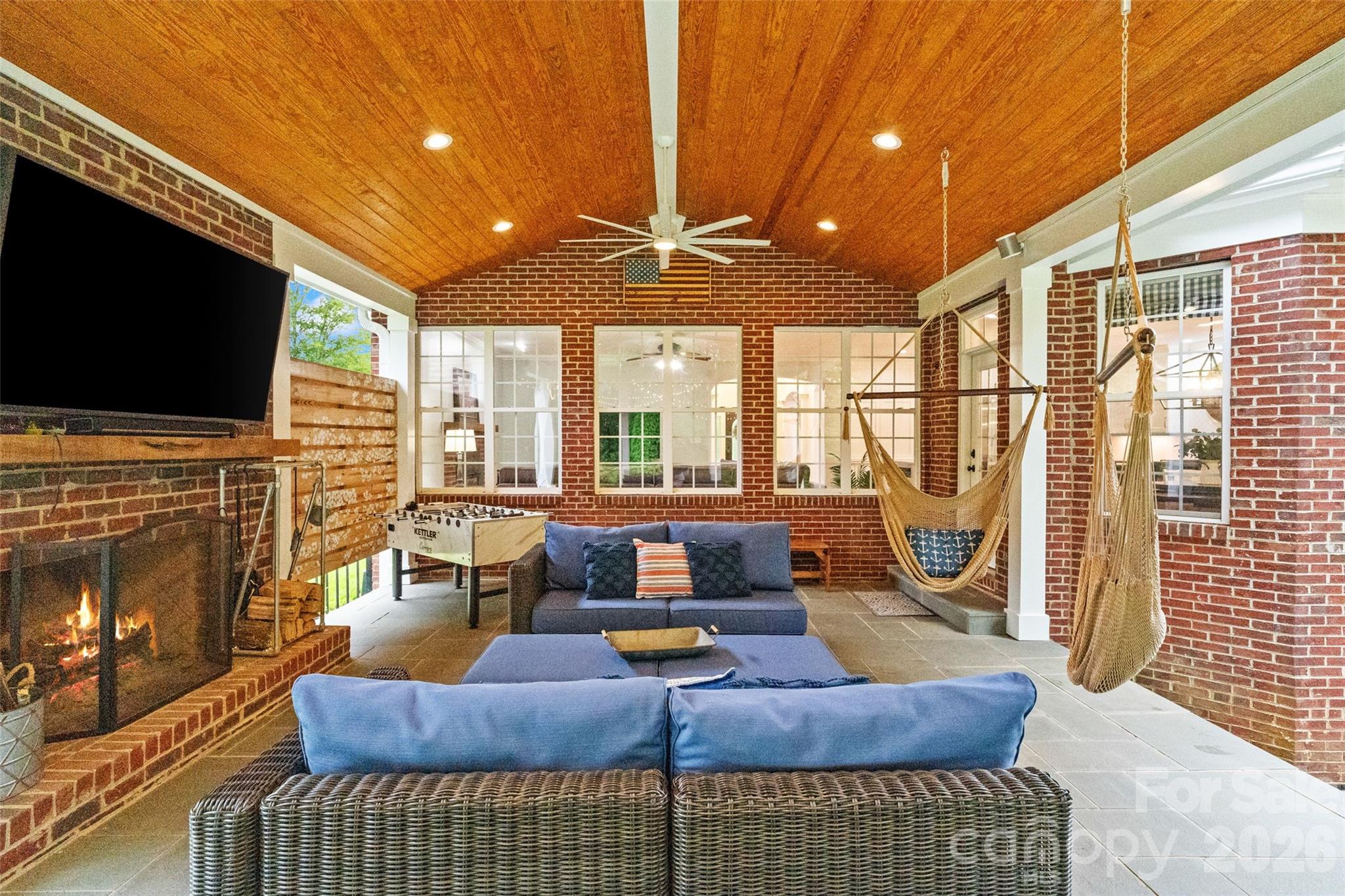 406 Castlestone Lane — Matthews