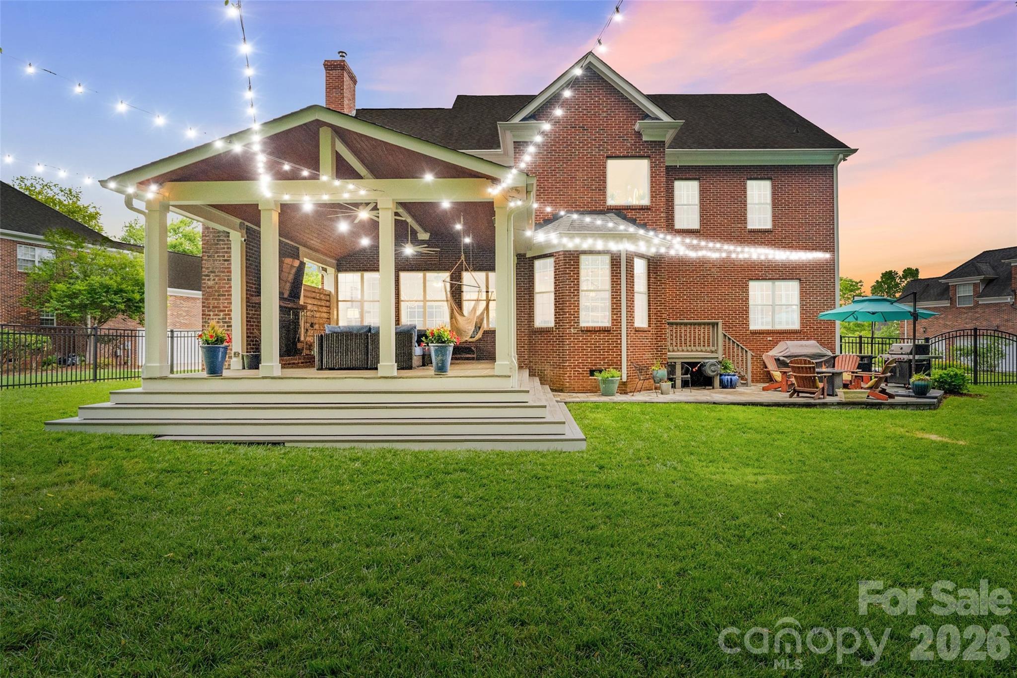 406 Castlestone Lane — Matthews
