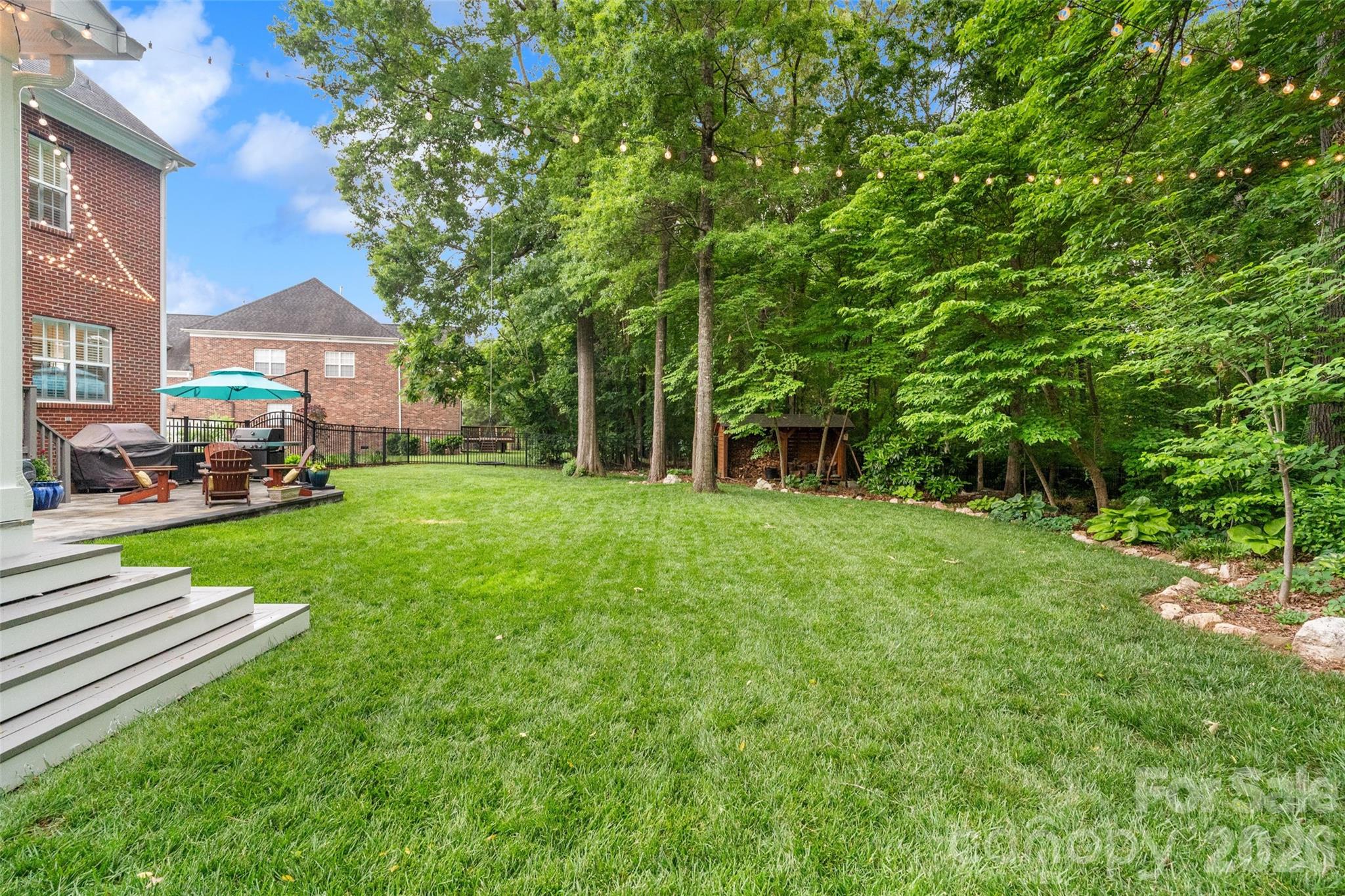 406 Castlestone Lane — Matthews