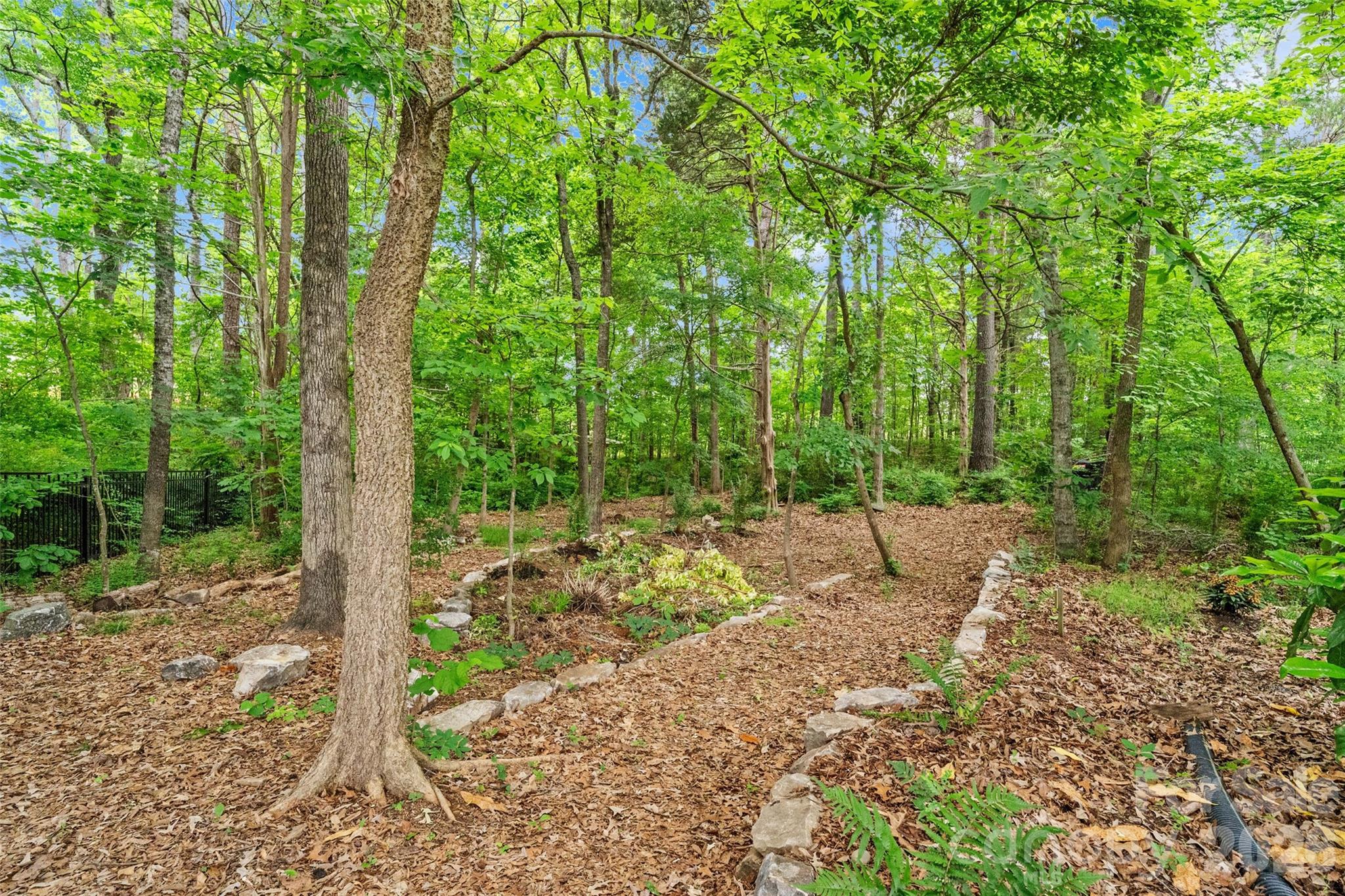 406 Castlestone Lane — Matthews