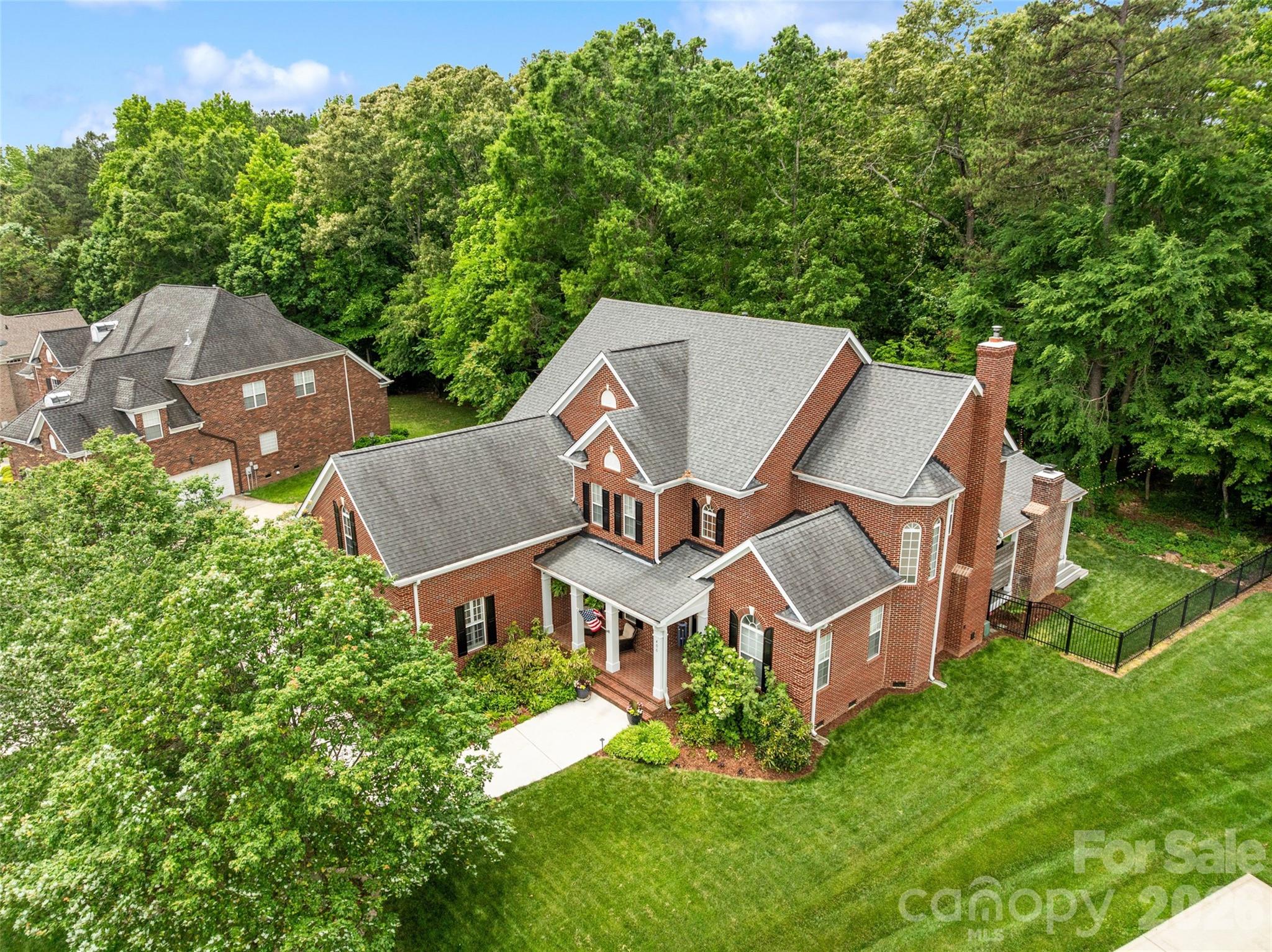 406 Castlestone Lane — Matthews