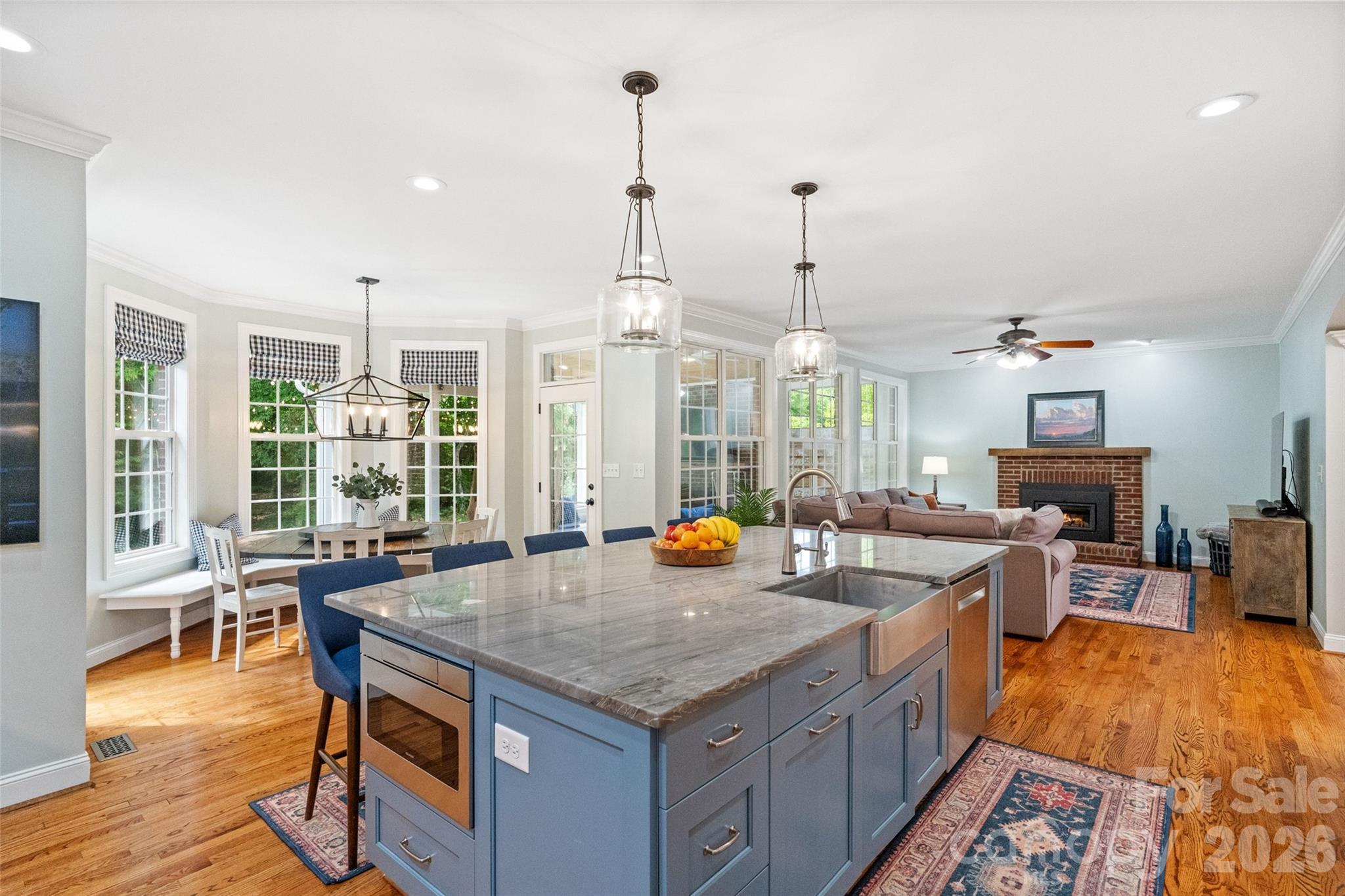 406 Castlestone Lane — Matthews