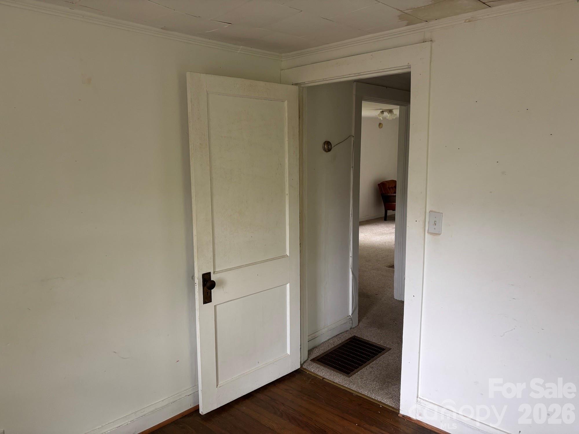162 Phillips Lane — Spruce Pine