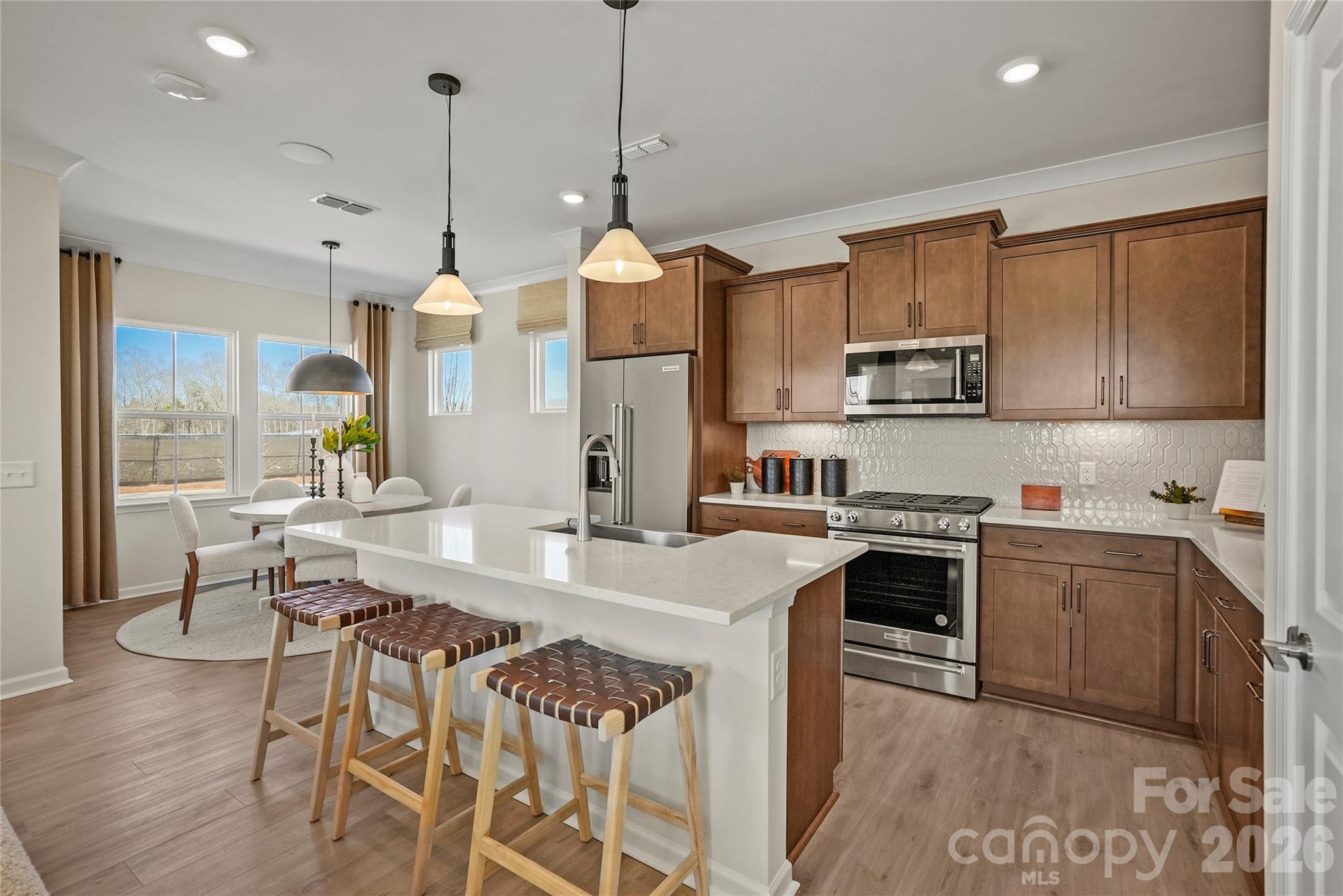 2208 Waterfall Way — Monroe
