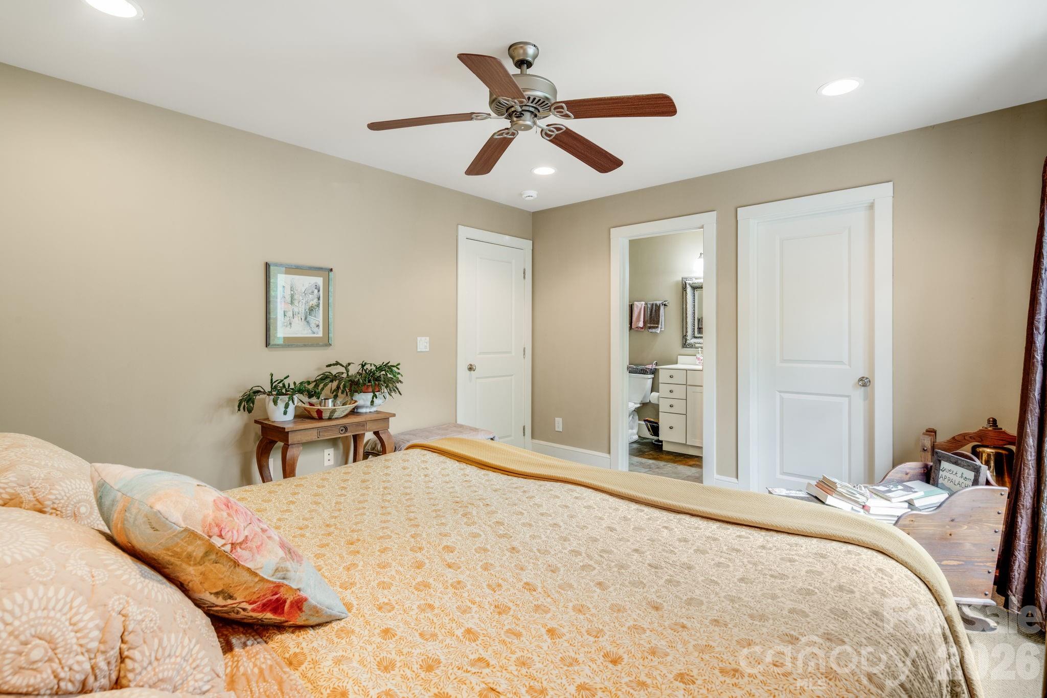 1659 High Rock Acres Drive — Black Mountain