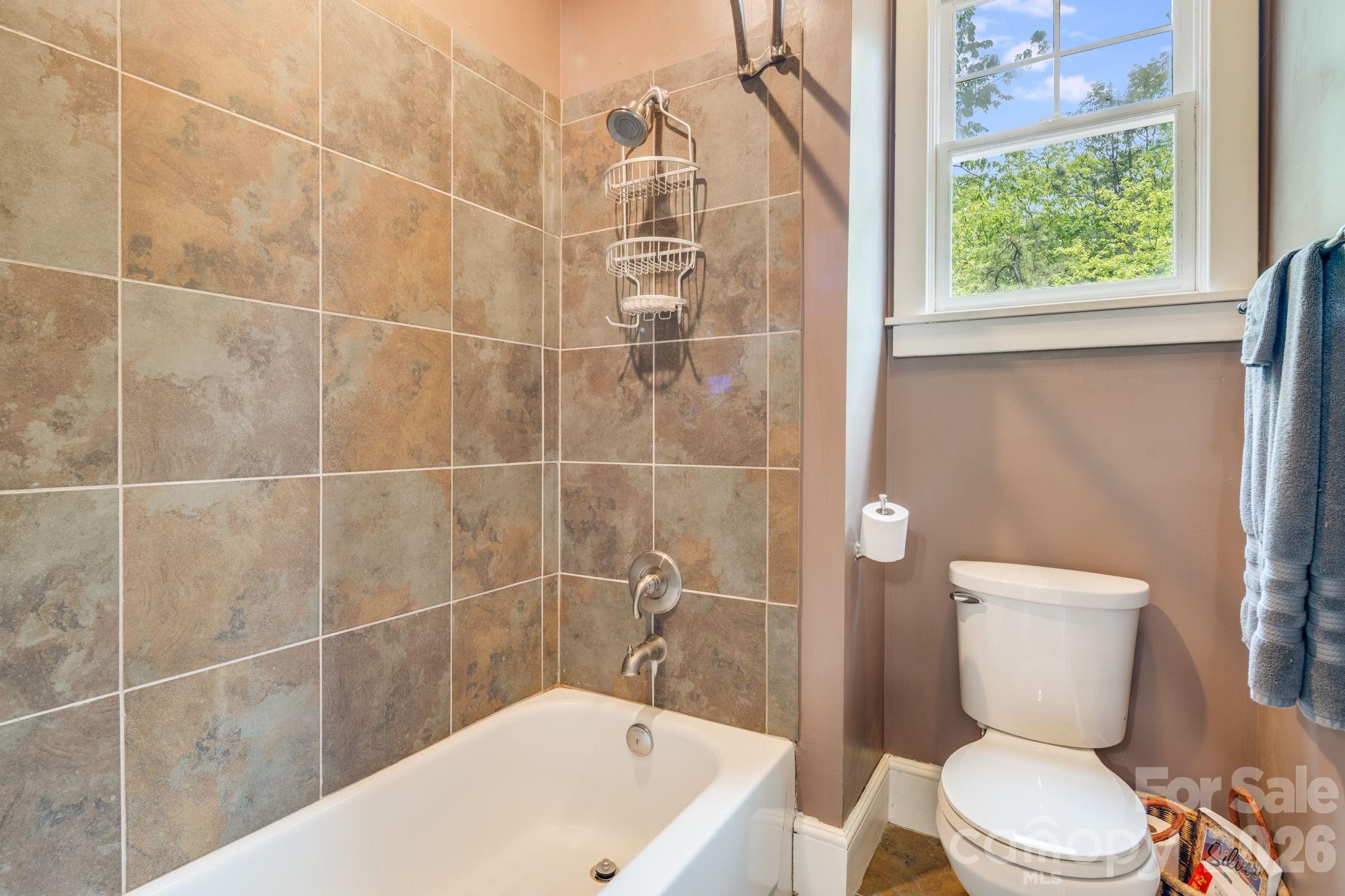 1659 High Rock Acres Drive — Black Mountain