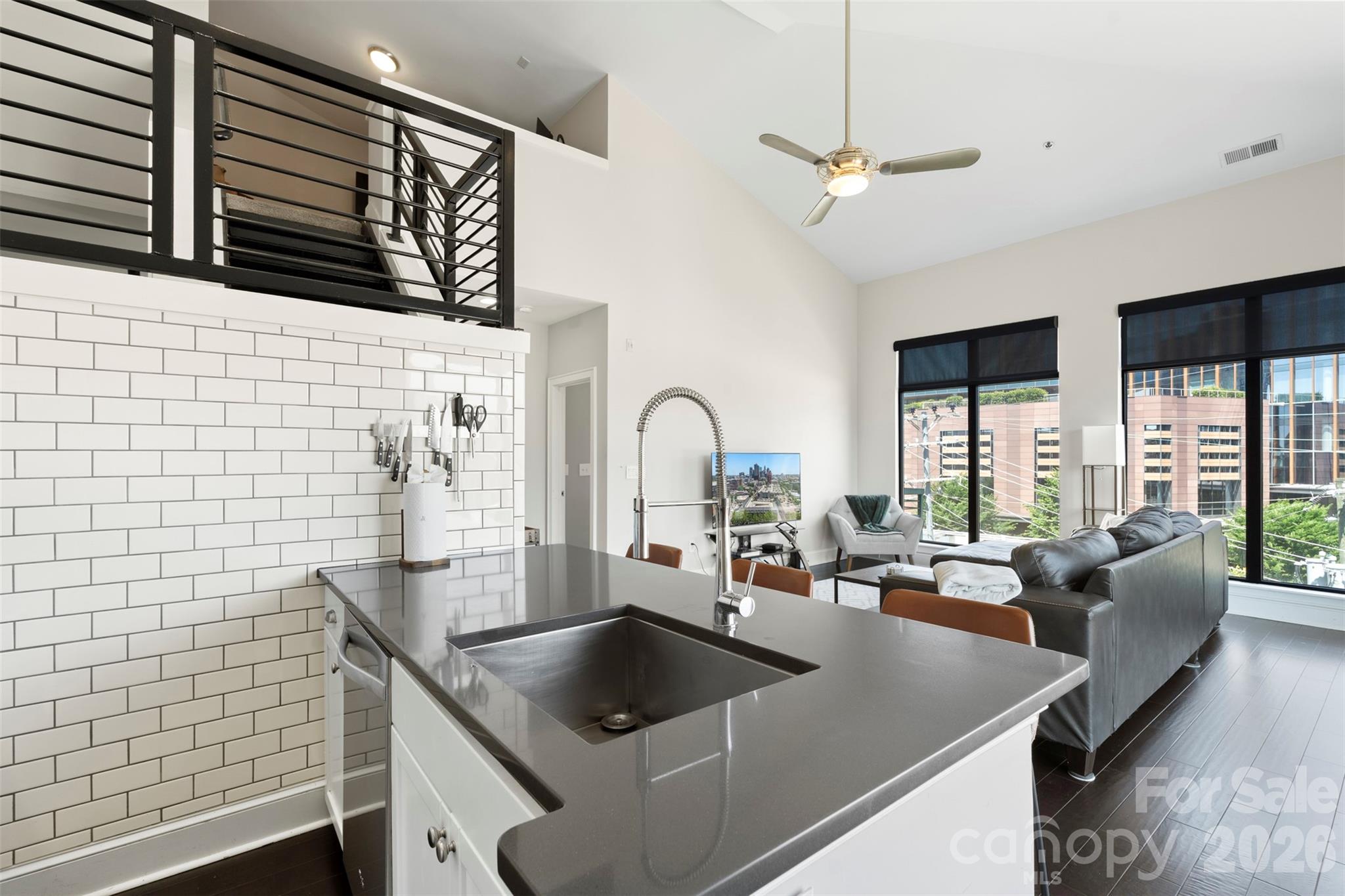115 E Park Avenue #401 — Charlotte