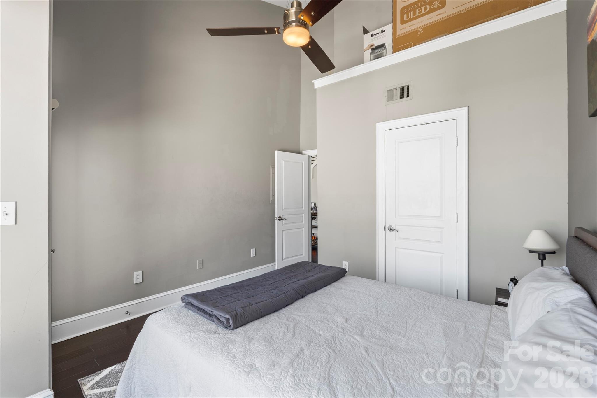 115 E Park Avenue #401 — Charlotte