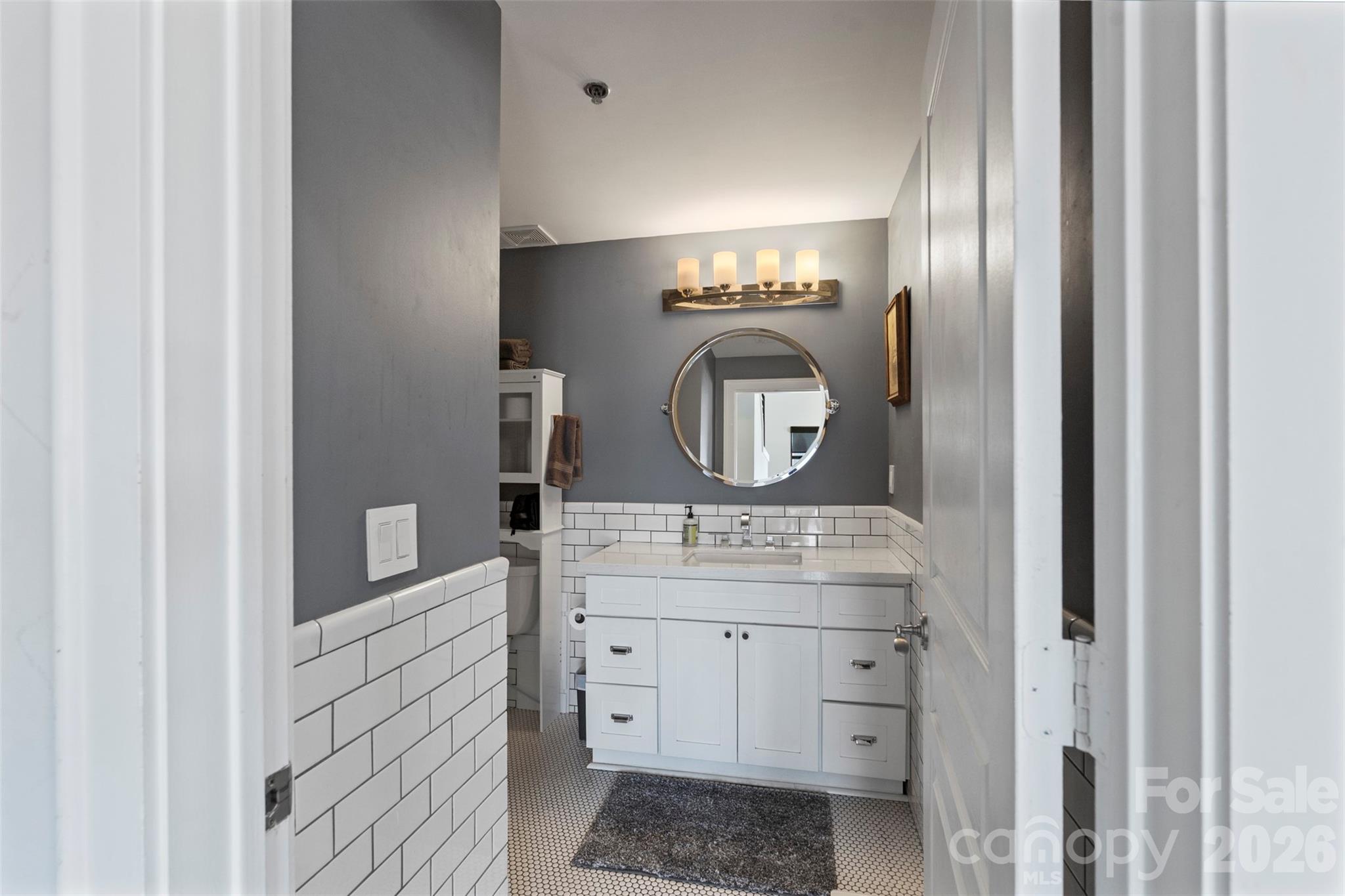 115 E Park Avenue #401 — Charlotte